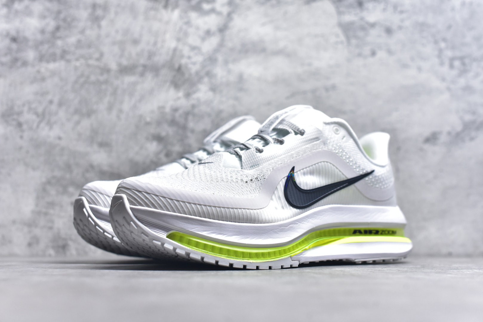 AIR ZOOM PEGASUS PREMIUM WHITE VOLT HQ2592-100