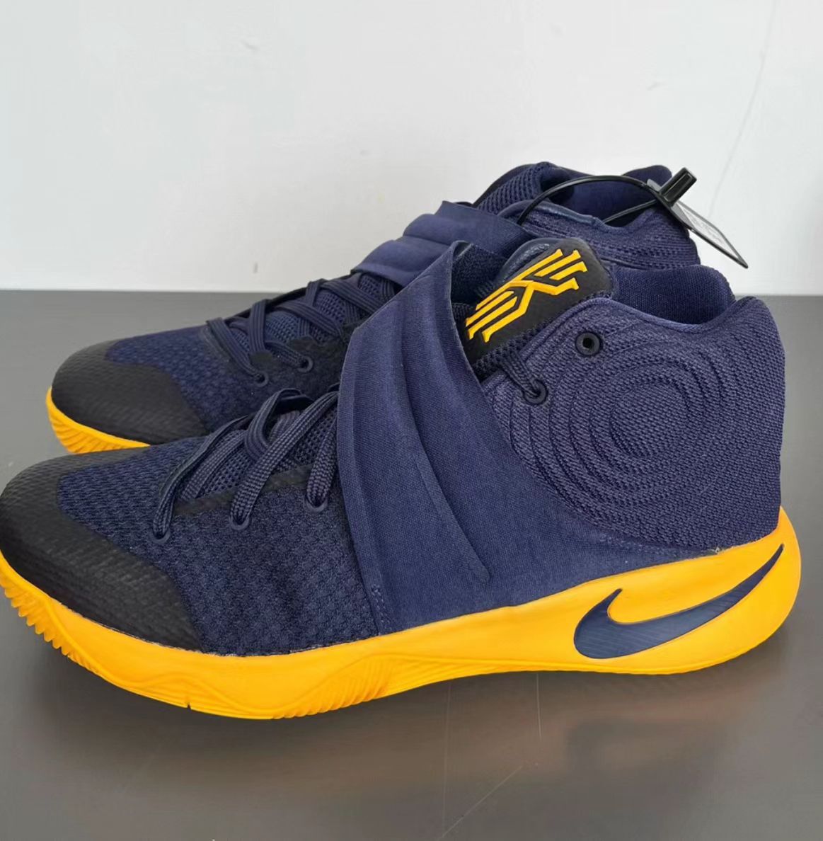 Nike Kyrie 2 