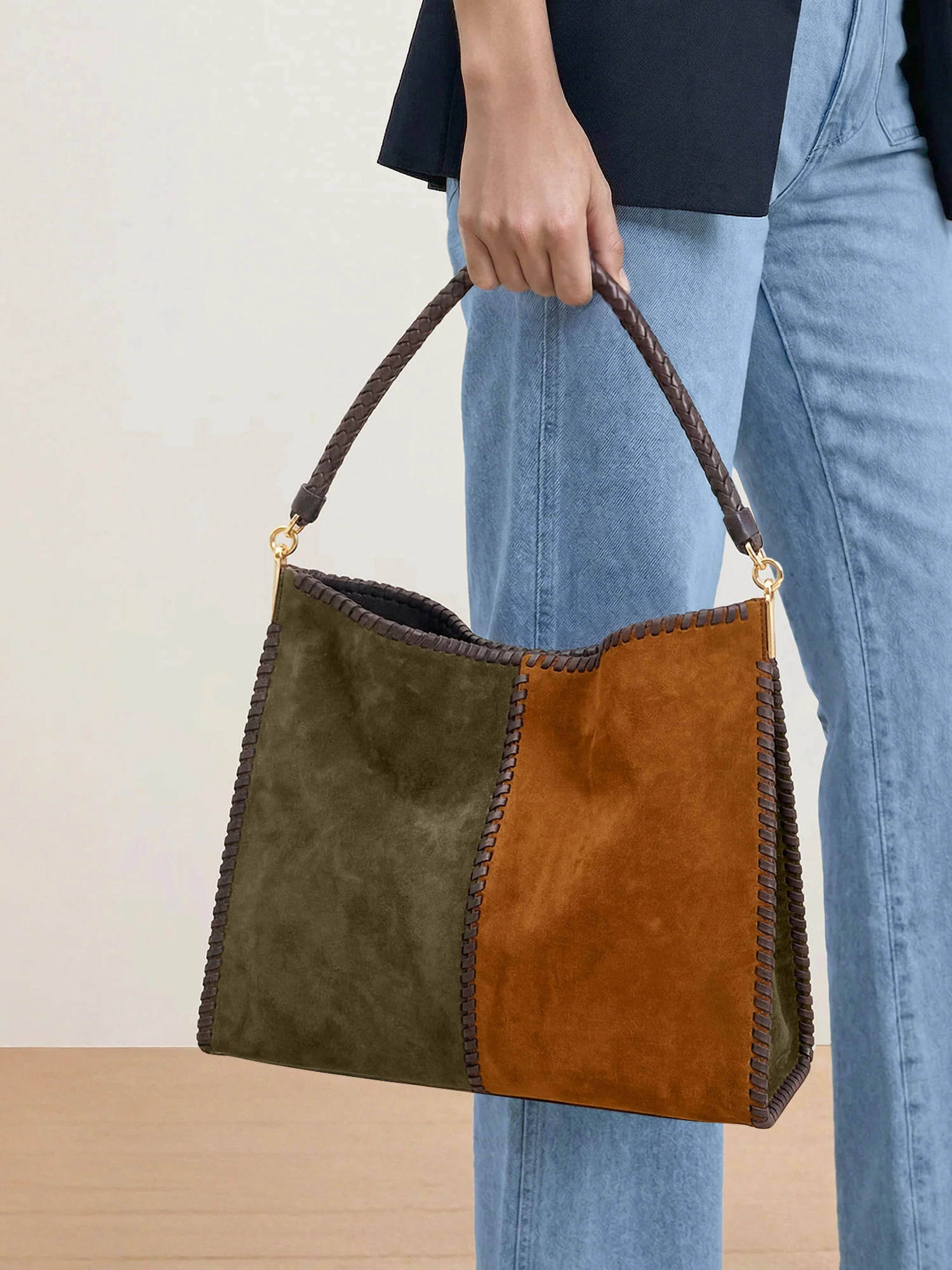 Vida Shoulder Bag