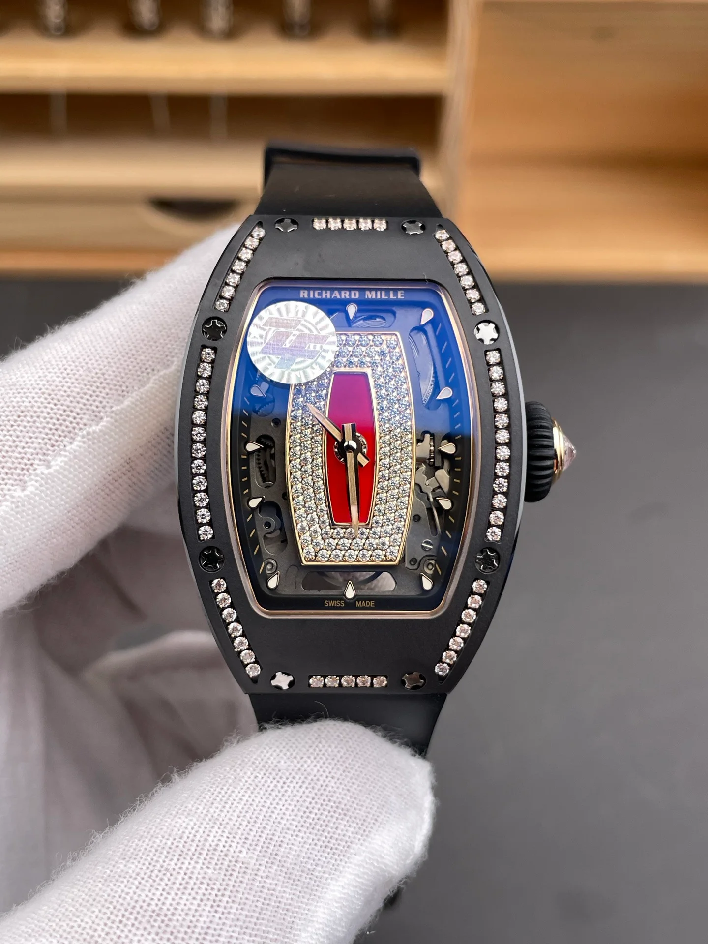 RM07-01 Black Ceramic Red Lips Diamond Bezel