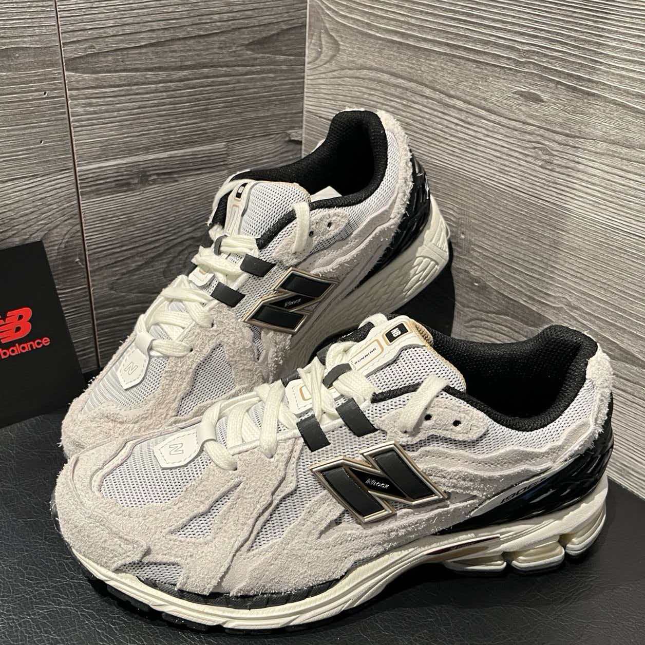 New Balance 1906D 