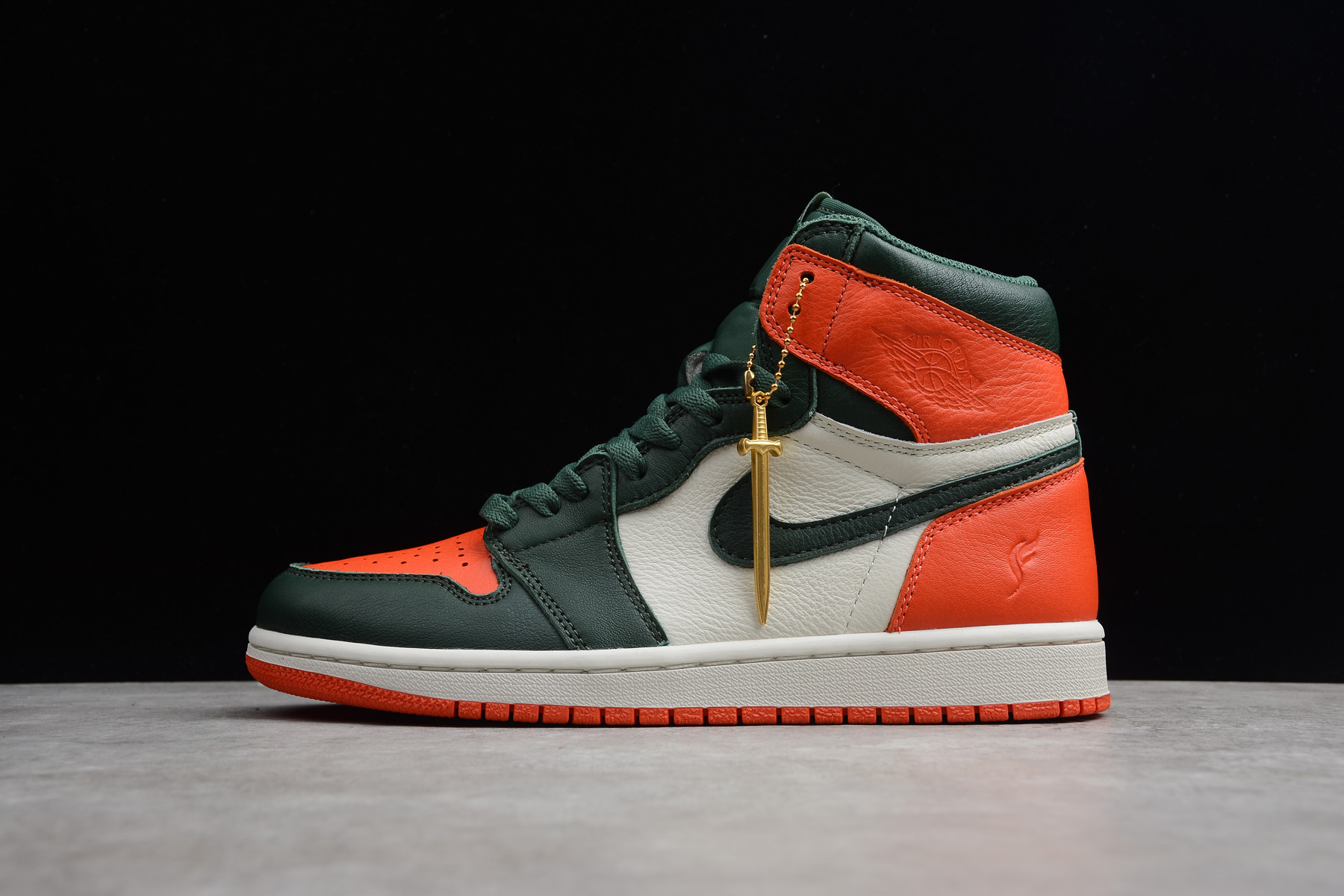 Air Jordan 1 Retro High OG x SoleFly Art Basel AV3905-138