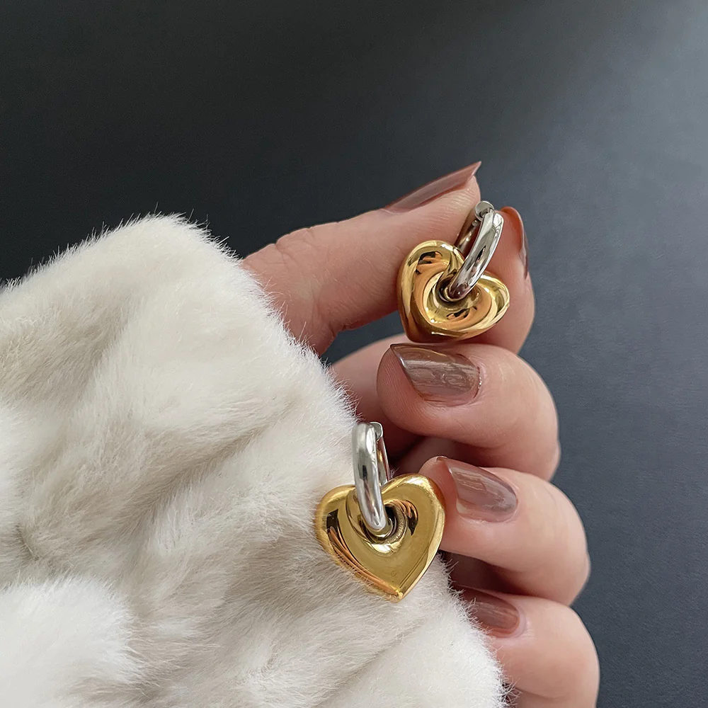Venus Heart Earrings