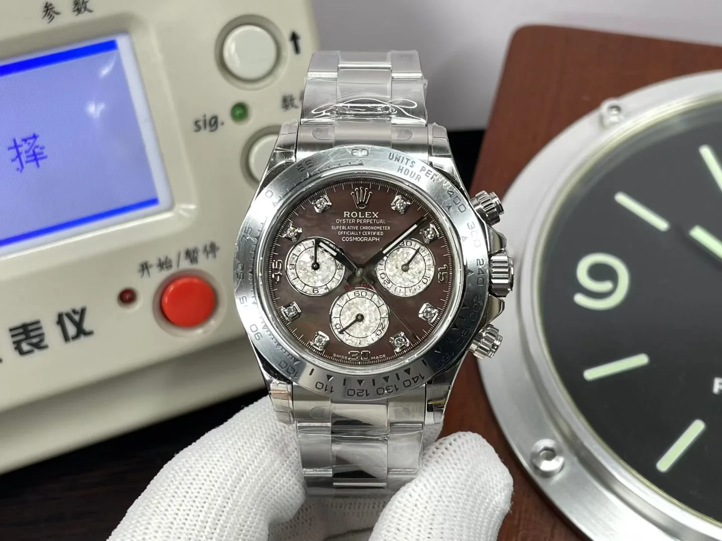 Custom Daytona Mother-of-Pearl Dial