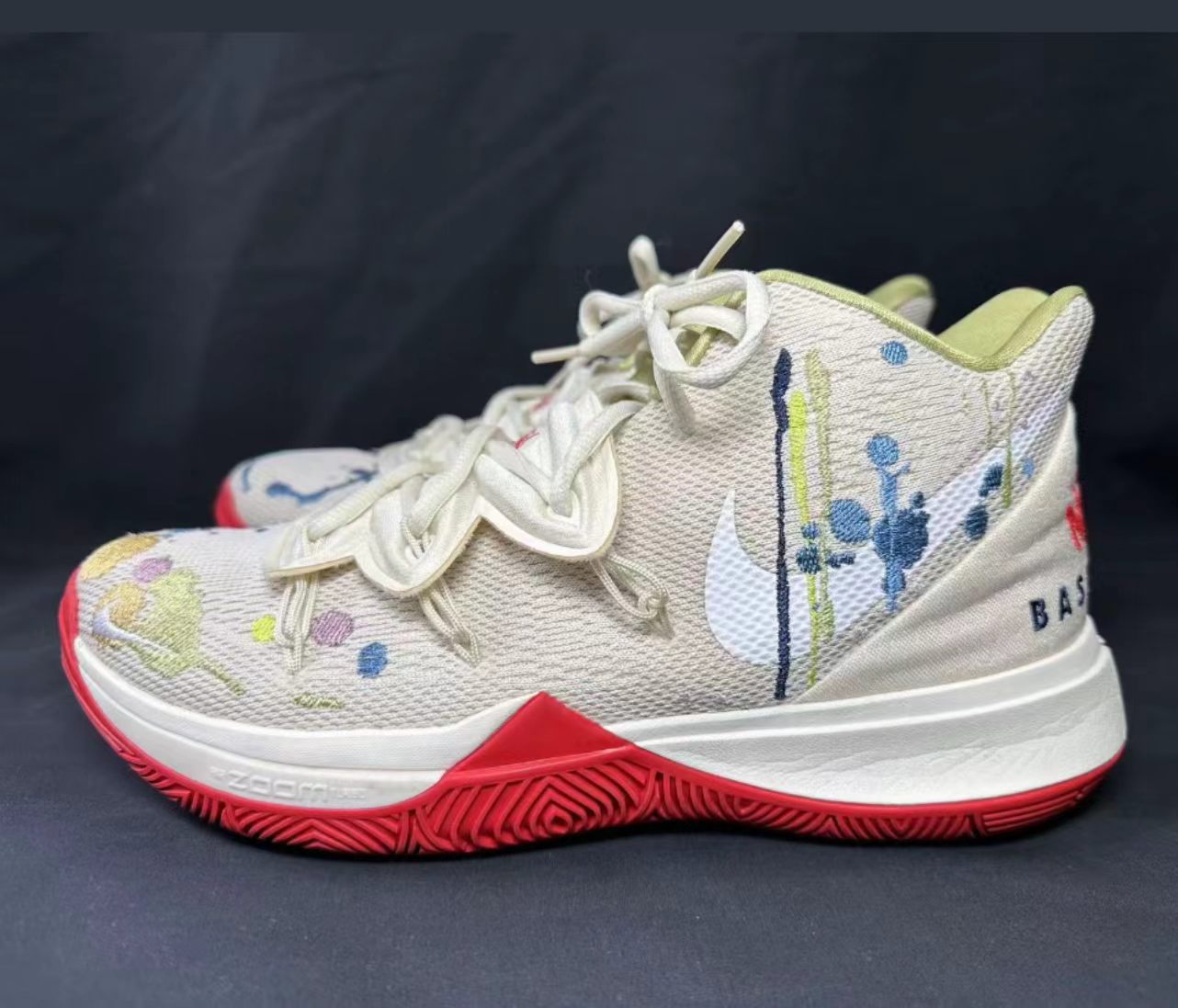Nike Kyrie 5 x Bandulu