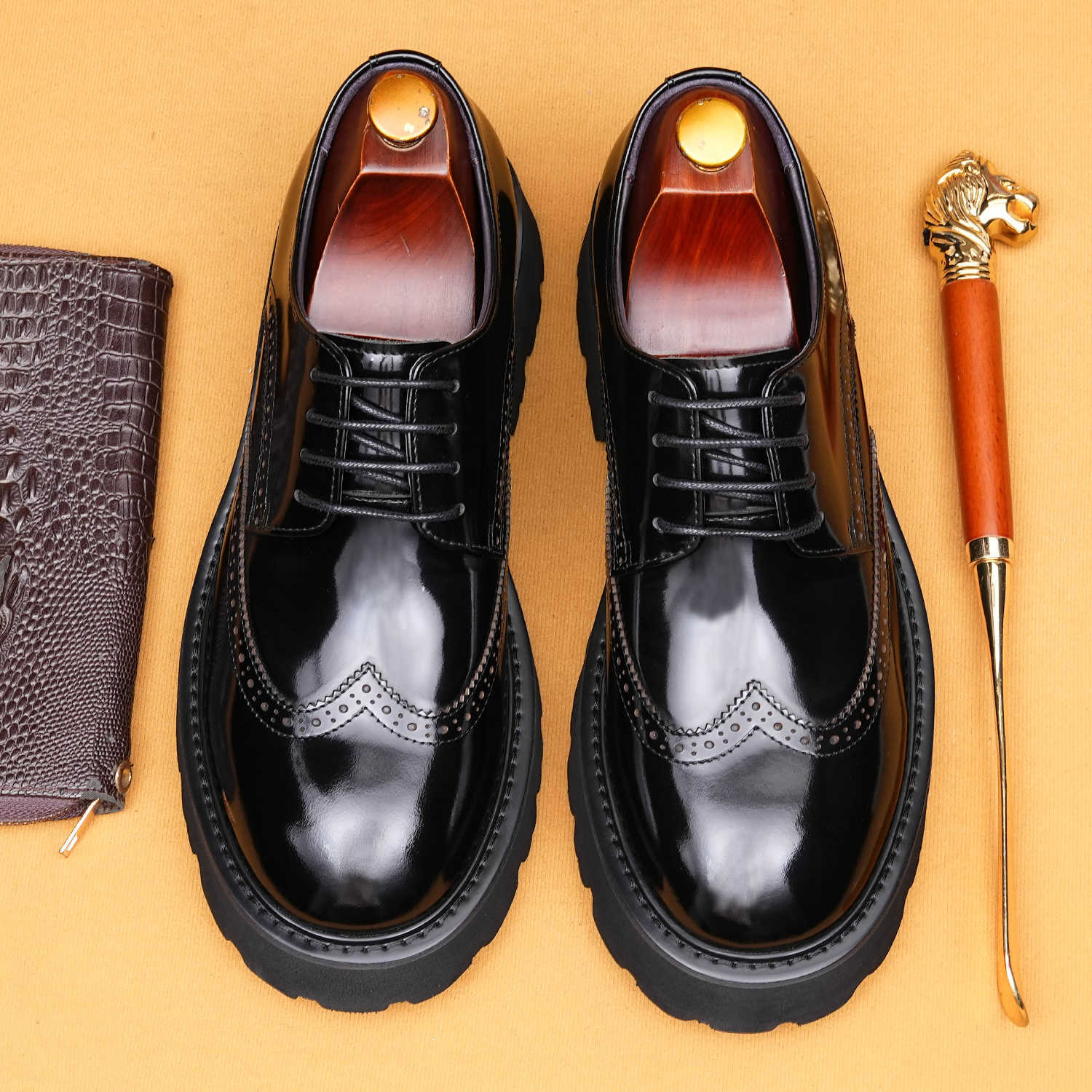 2026 New Men’s Patent Leather Brogue Derby Shoes 23733