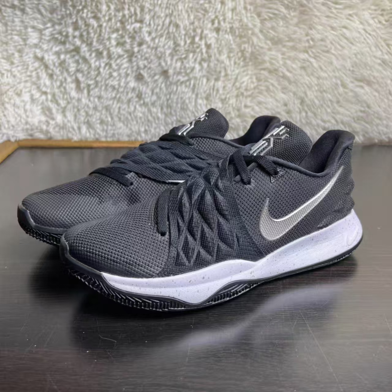 Nike Kyrie Low 1 EP Black Metallic Silver