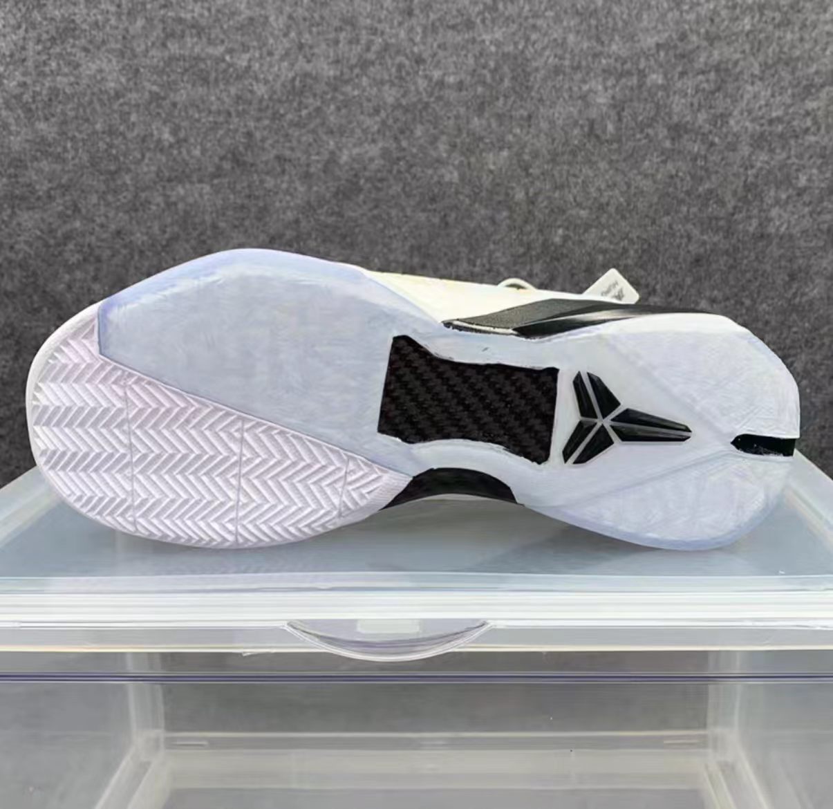 Nike Zoom Kobe 7 System 