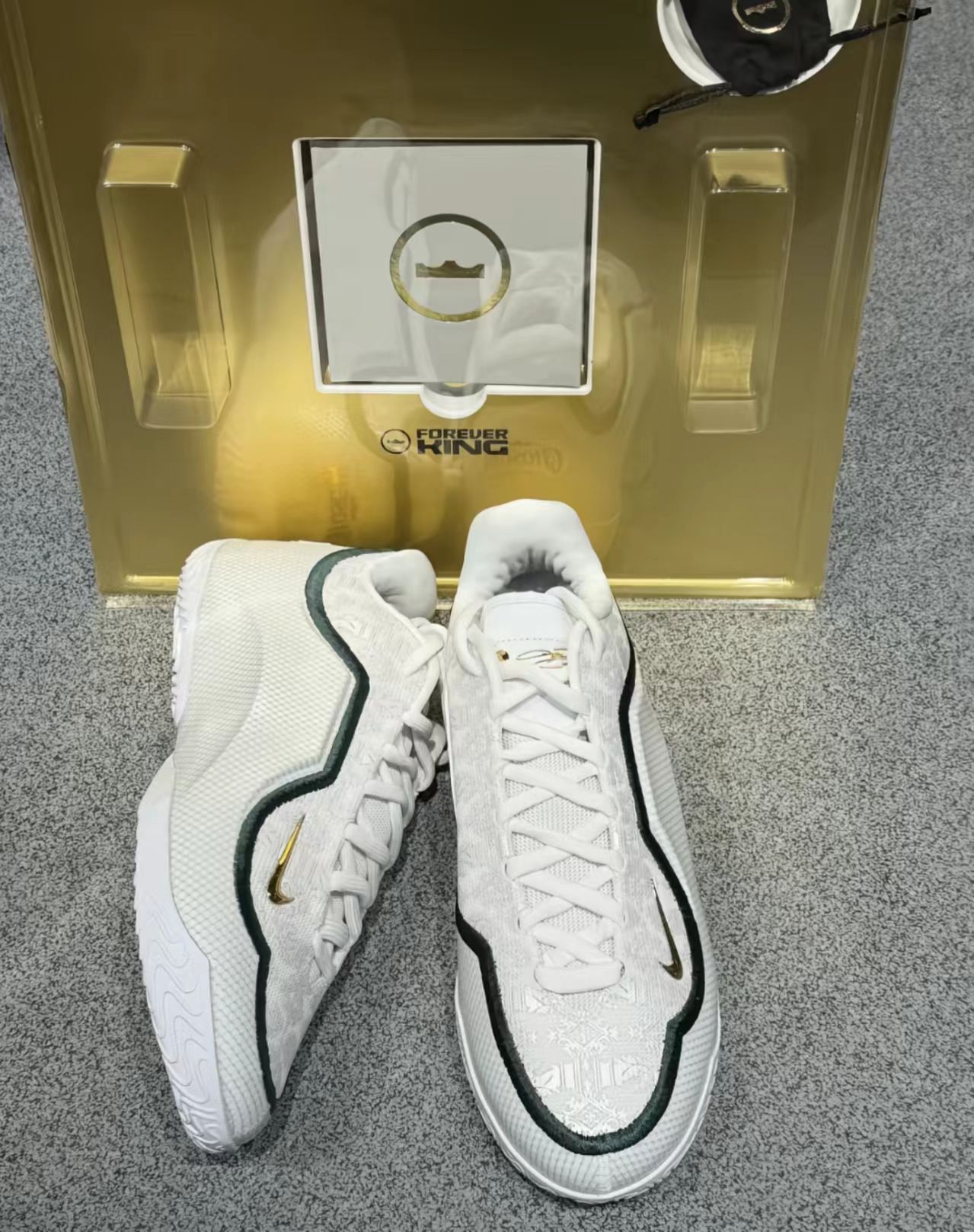 Nike LeBron 23 (LBJ23) "Chosen 1"