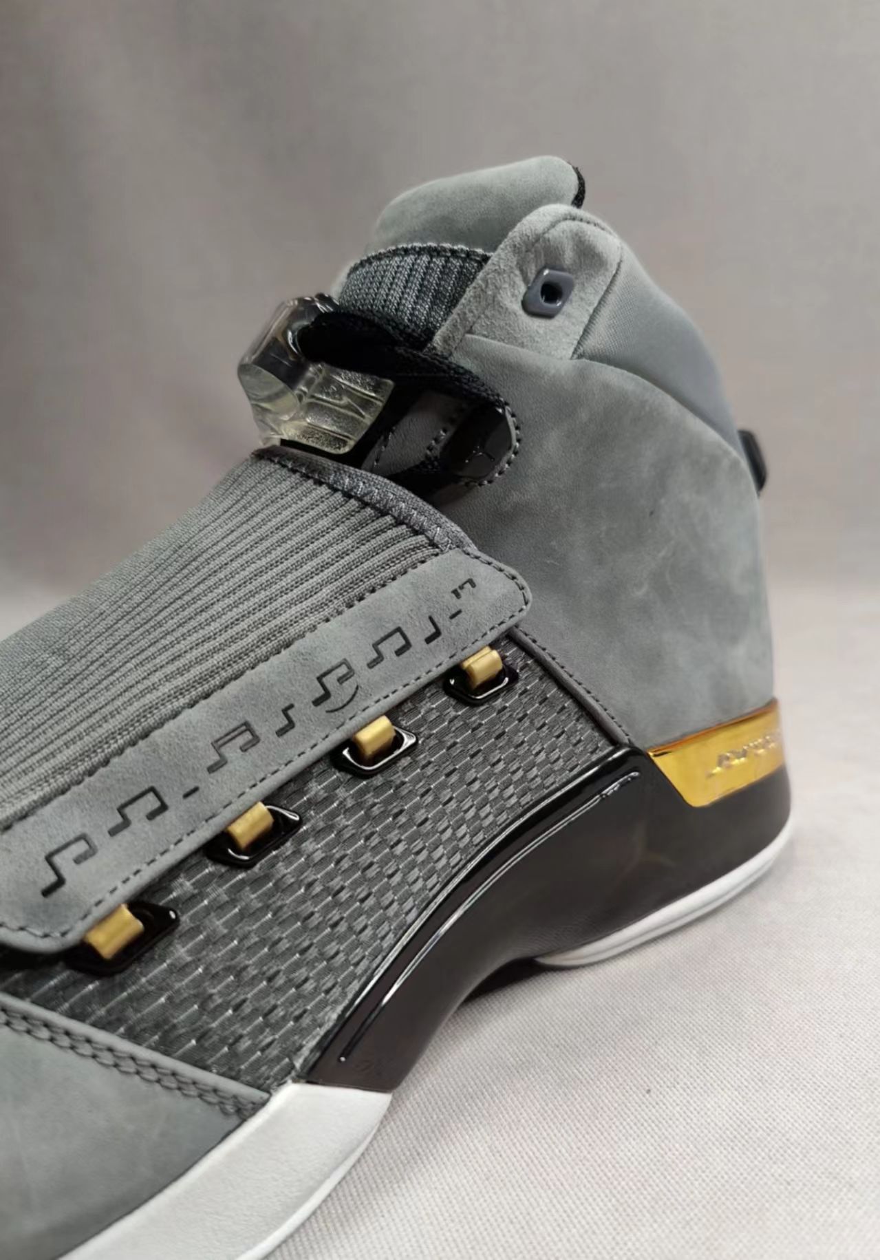 Air Jordan 17 Retro "Trophy Room"
