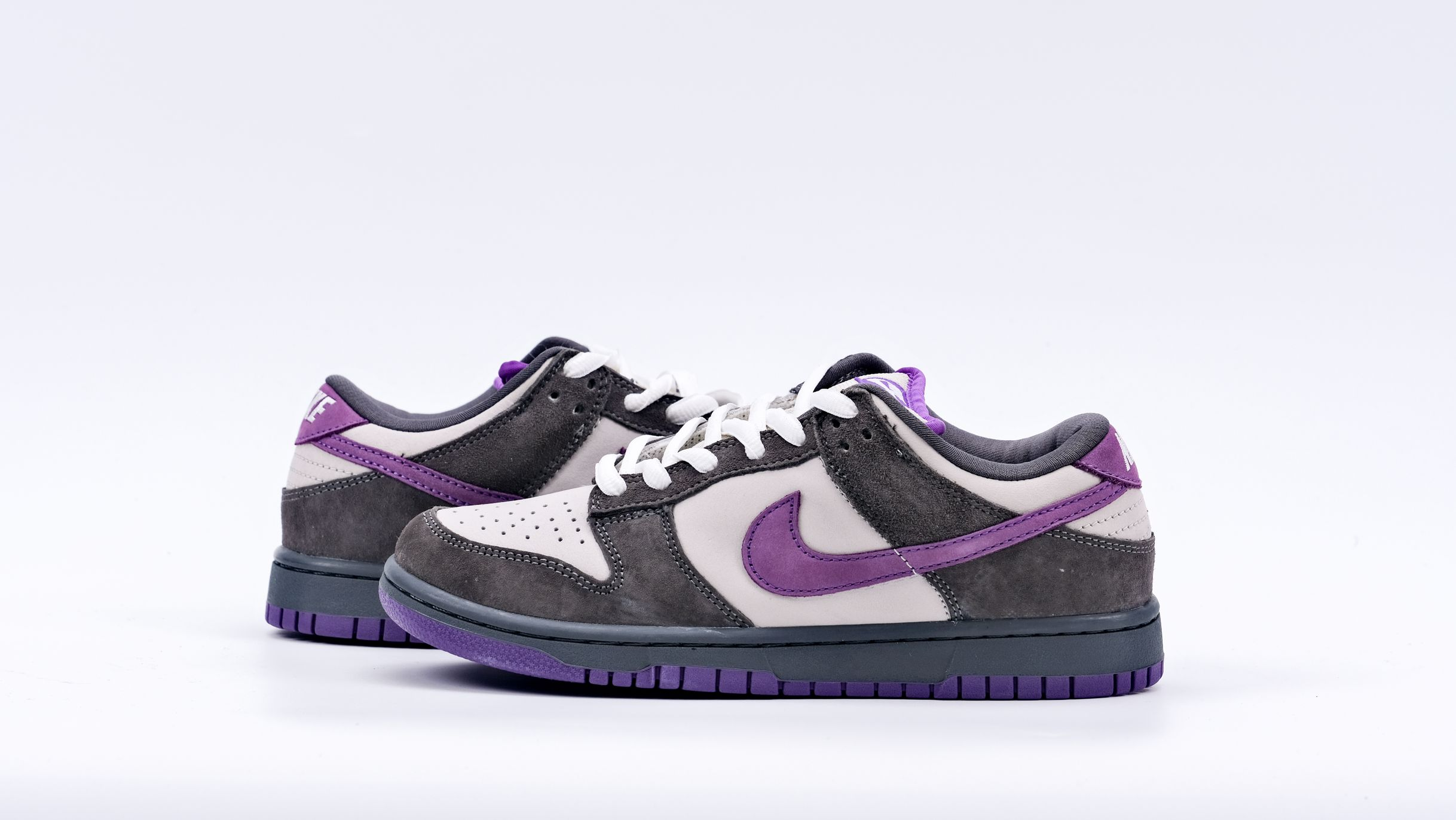 Dunk Low Pro SB 'Purple Pigeon'