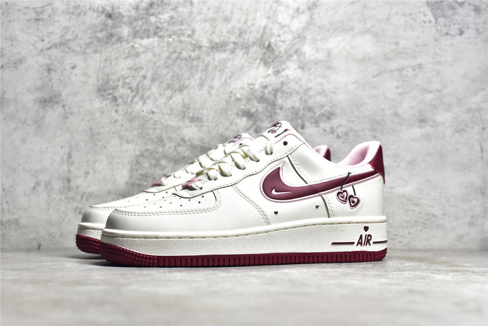 AIR FORCE 1 LOW VALENTINE’S DAY (2023) (W) FD4616-161