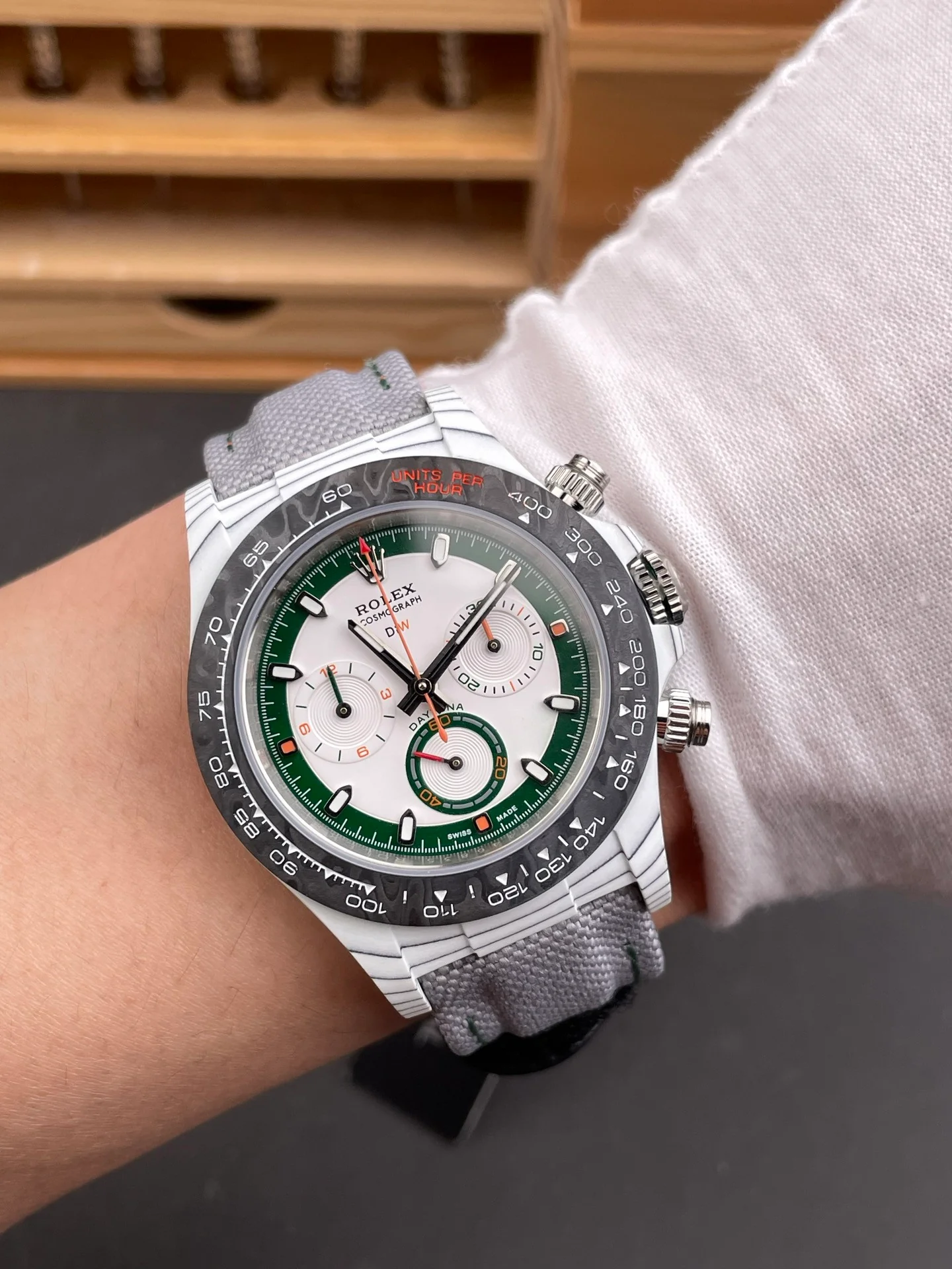 Carbon Daytona White Carbon Case