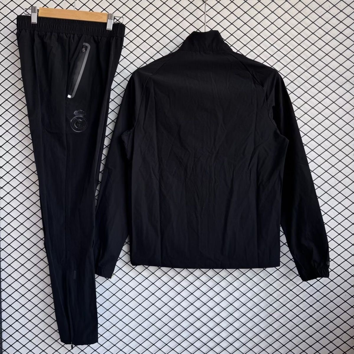 Real Madrid Windbreaker With Pants Black 2025-26
