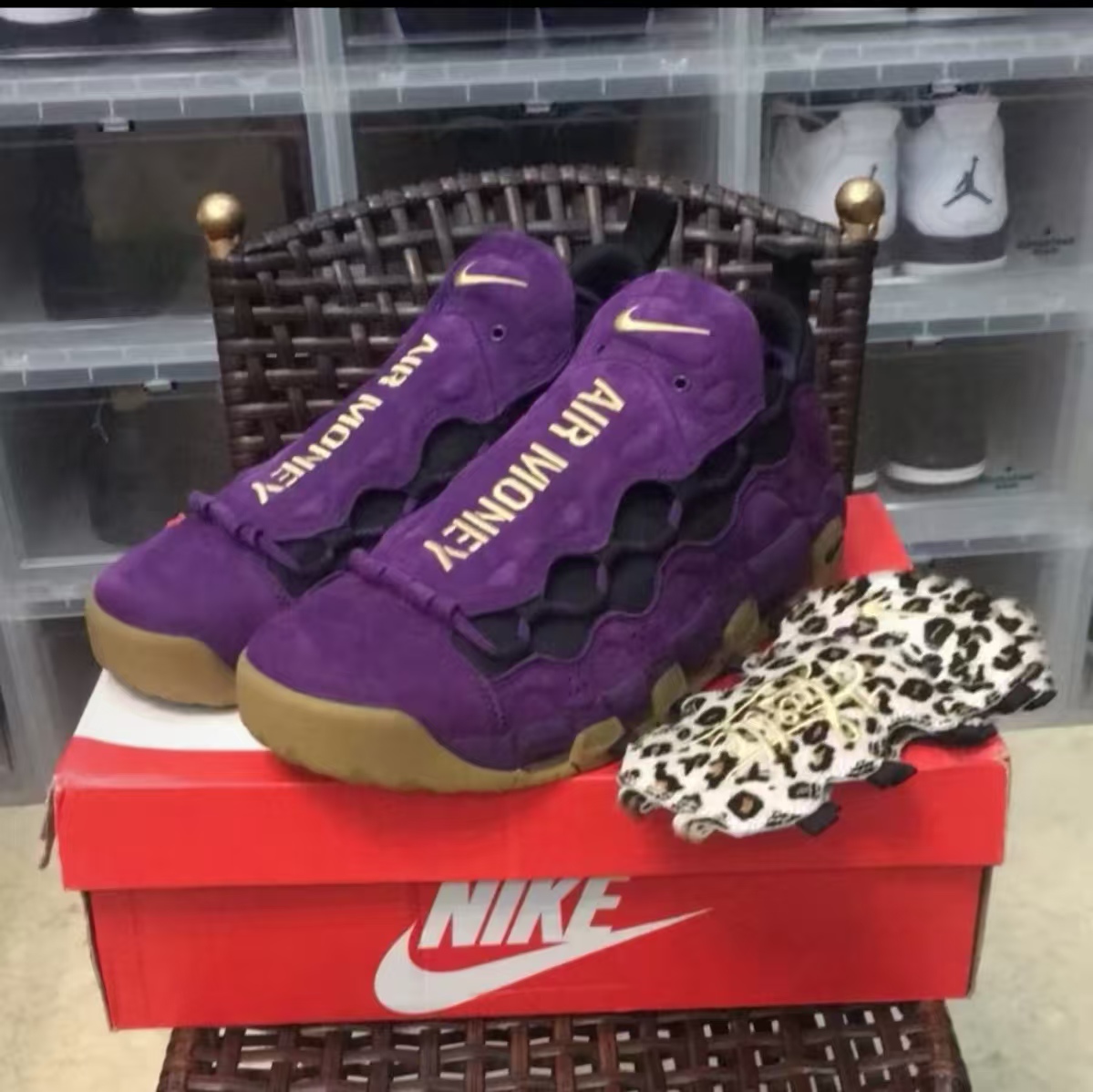 Nike Air More Money 