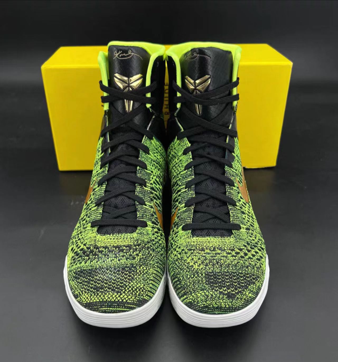 Nike Kobe 9 Elite High "Grinch / Christmas"