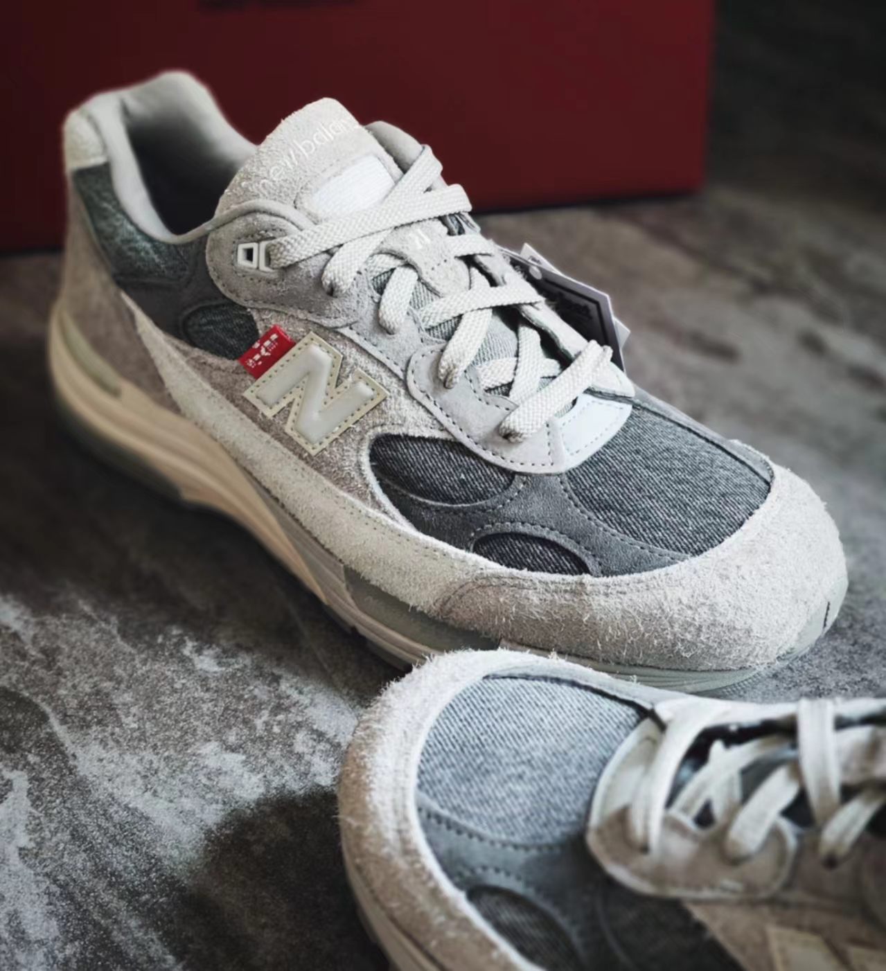 Levi's x New Balance 992 