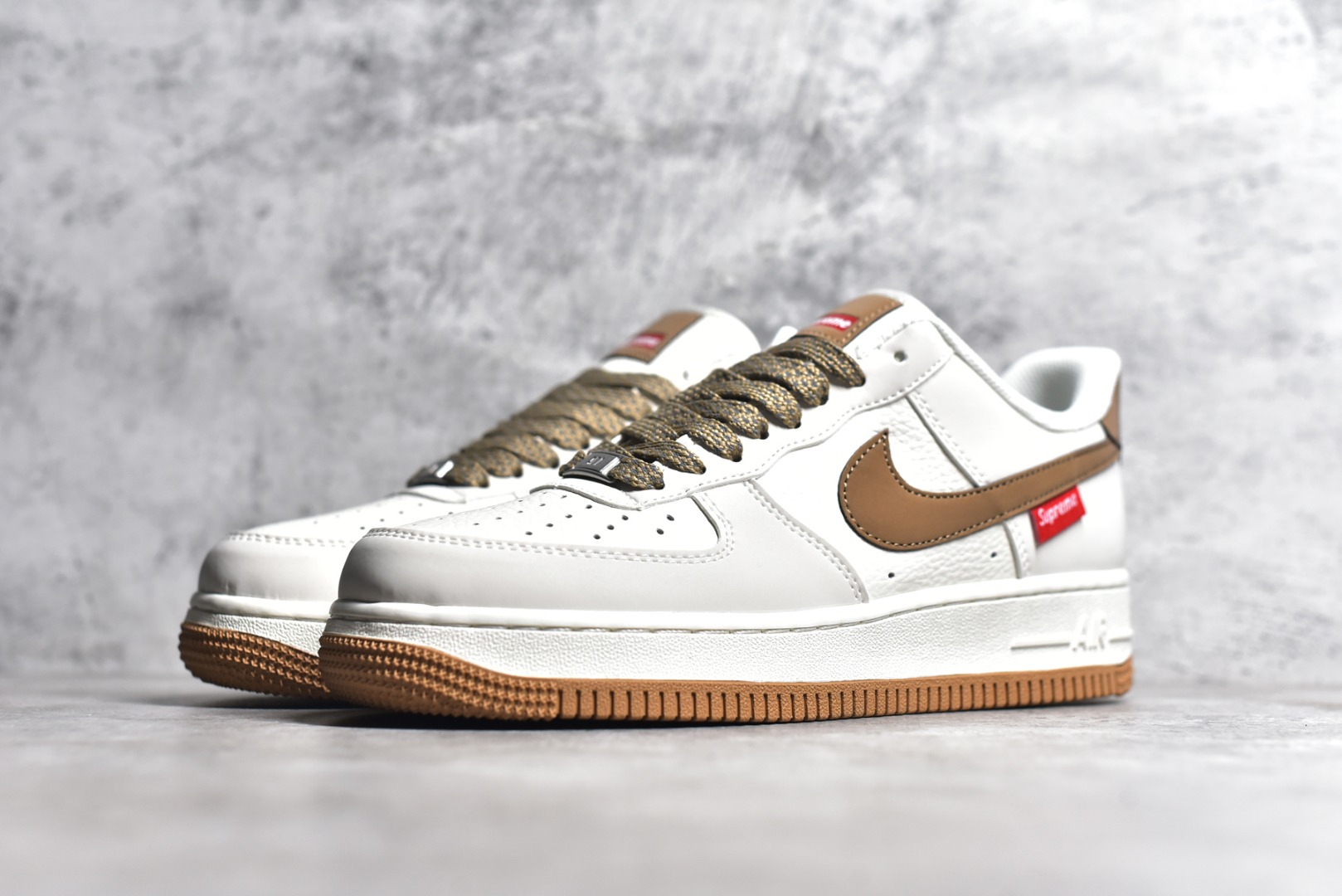 SUPREME X AIR FORCE 1'07 LOW HD1968-019