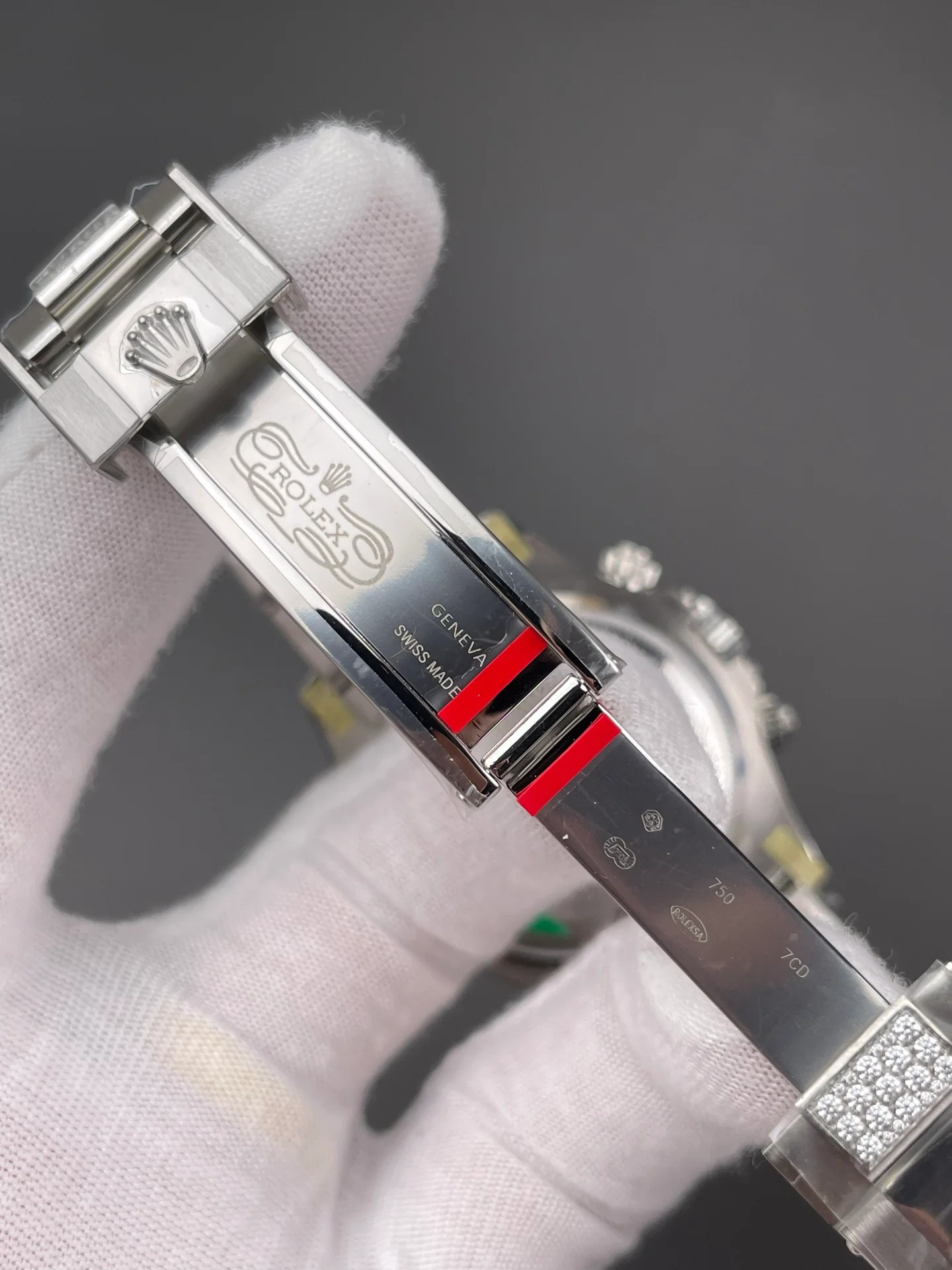 Rainbow Daytona Platinum Full Stone Bezel