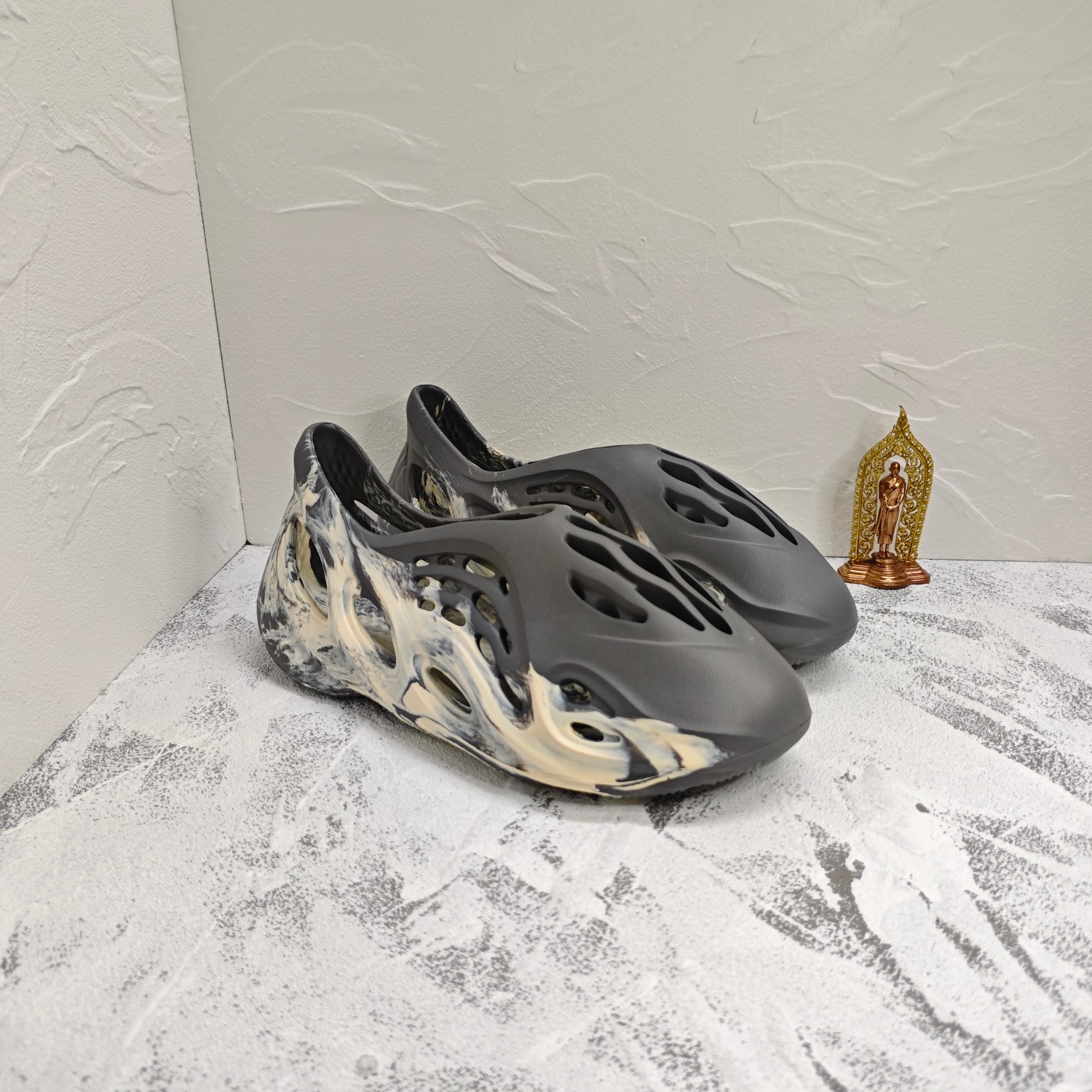 adidas Yeezy Foam Runner Sulfur Non-slip