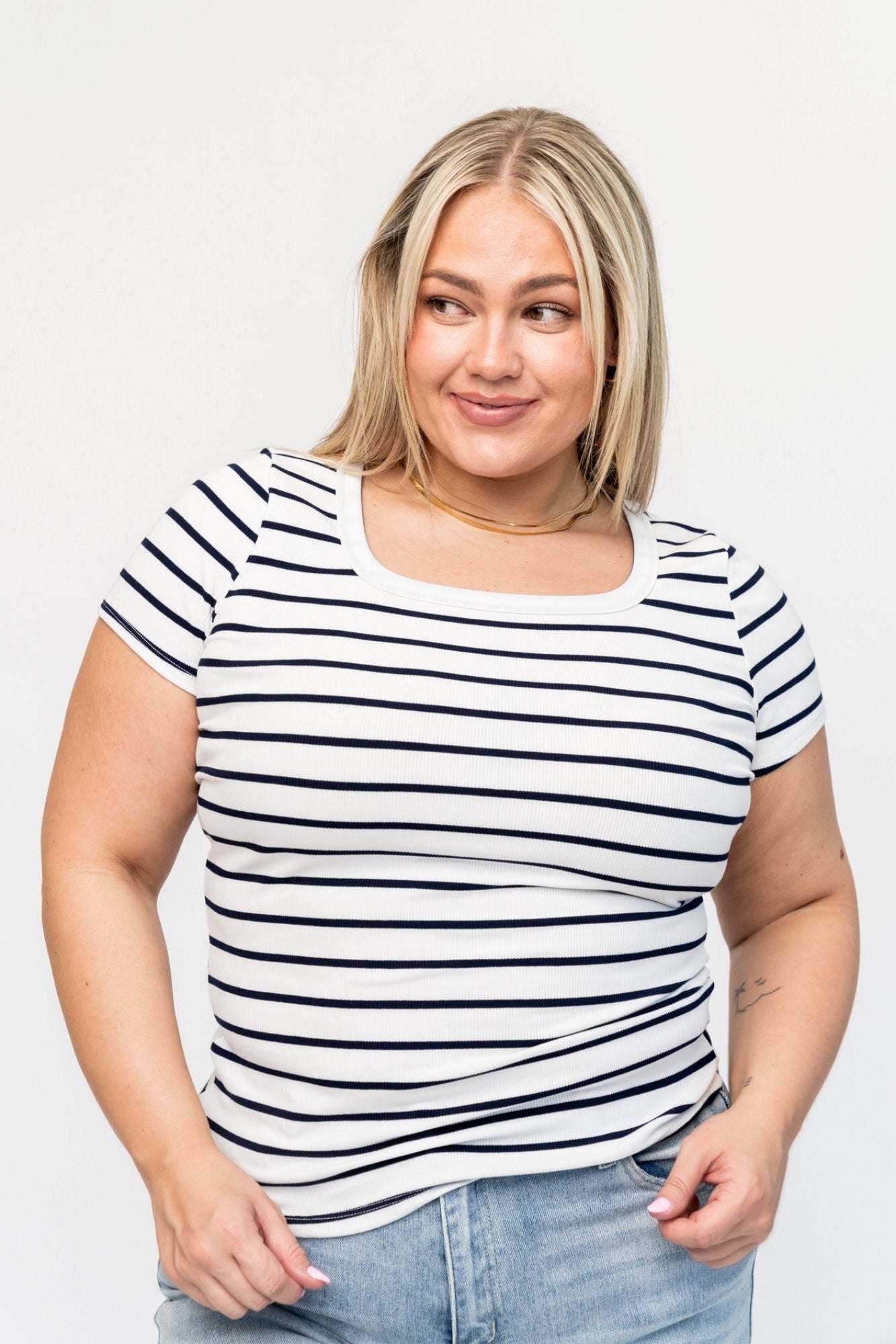 ‌Breeze Stripe Contour Tee