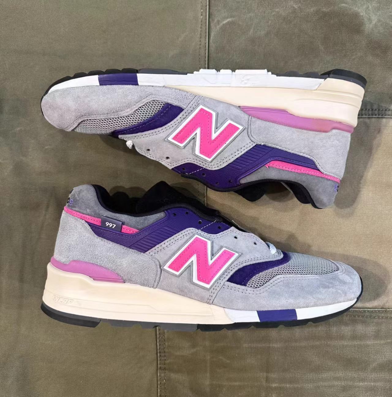New Balance 997 