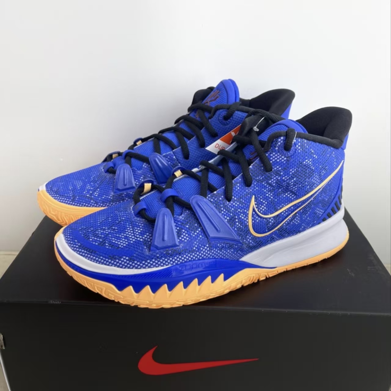 Nike Kyrie 7 Hyper Royal