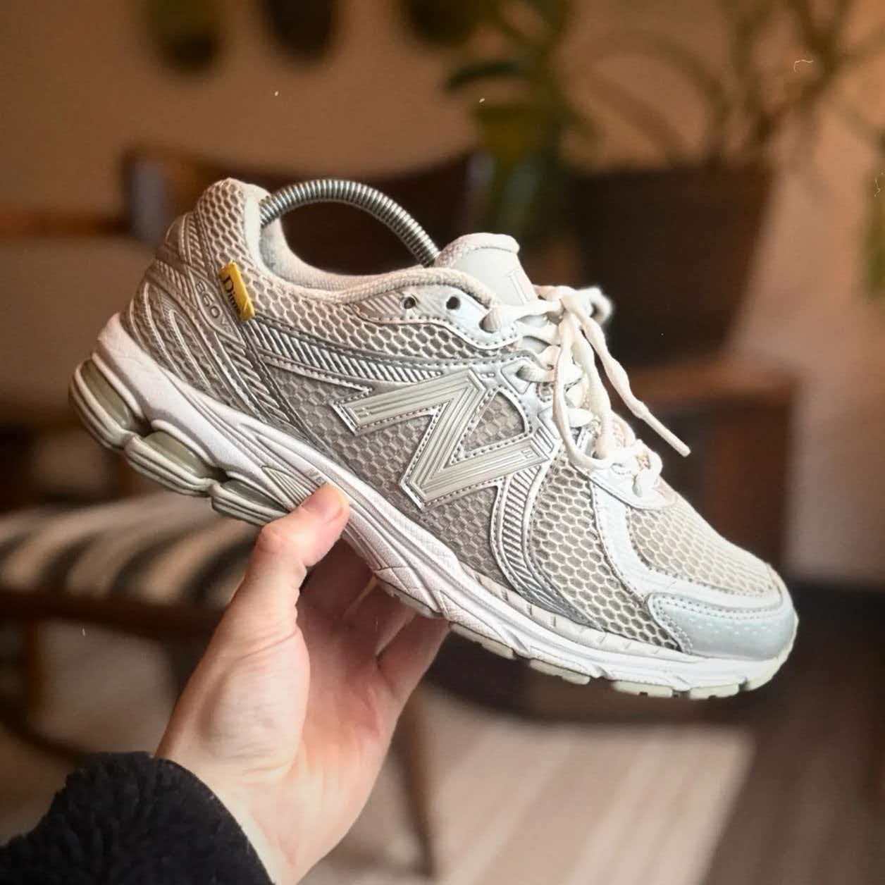 Dime x New Balance 860v2 