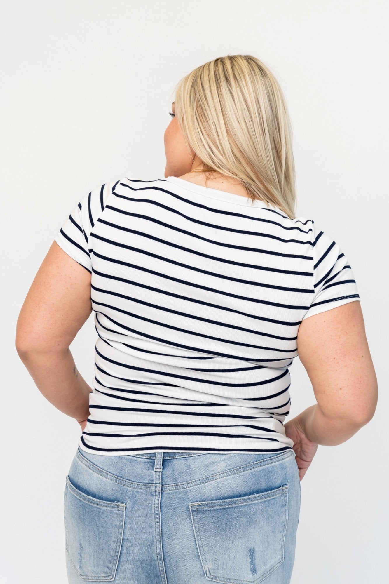 ‌Breeze Stripe Contour Tee