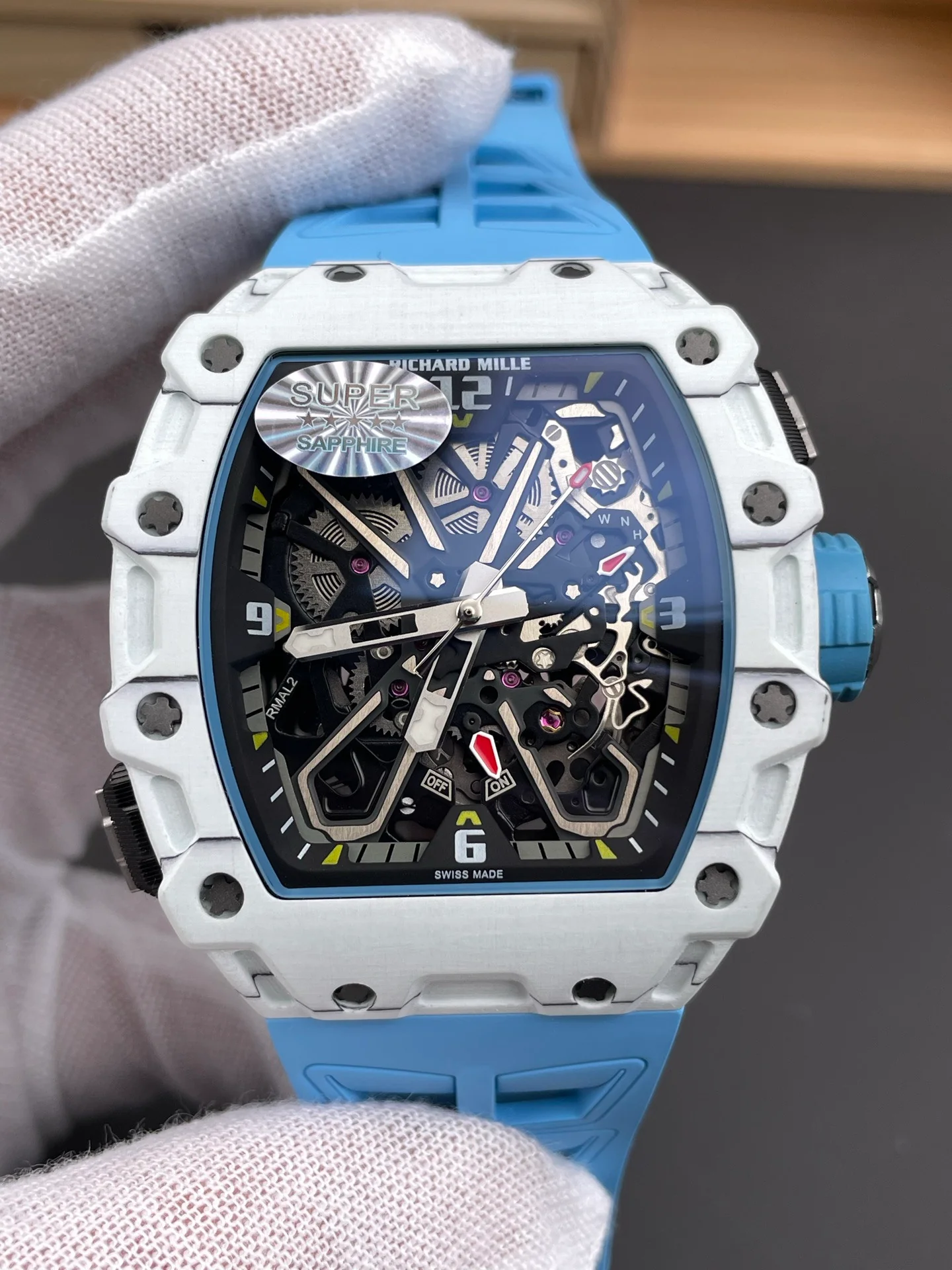 RM35-03 Carbon Fiber White