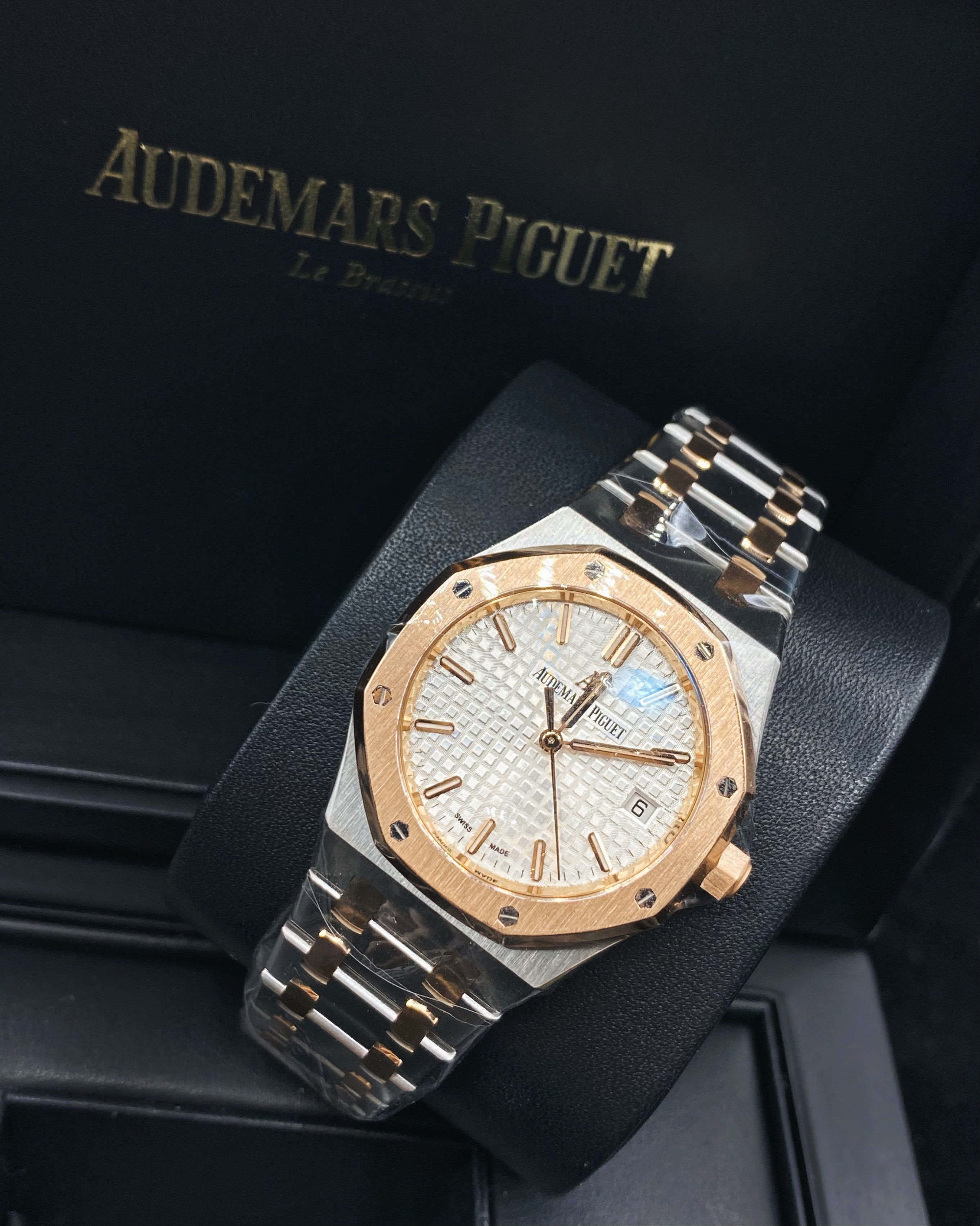 [2026 Mirror Grade]Audemars Piguet Royal Oak Selfwinding Silver dial, 37mm, Steel and 18k Rose gold,