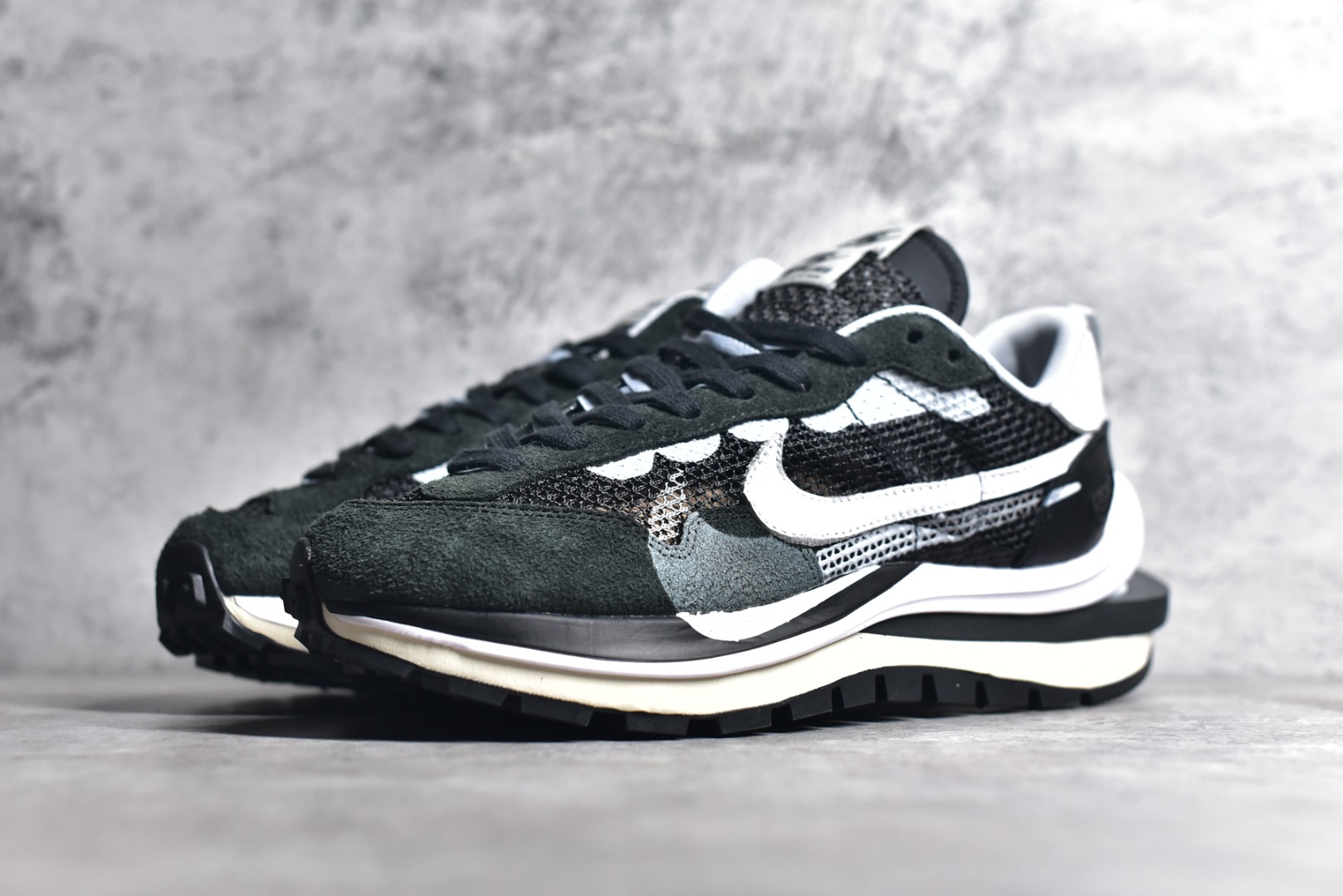 GS NIKE VAPORWAFFLE SACAI BLACK WHITE CV1363-001