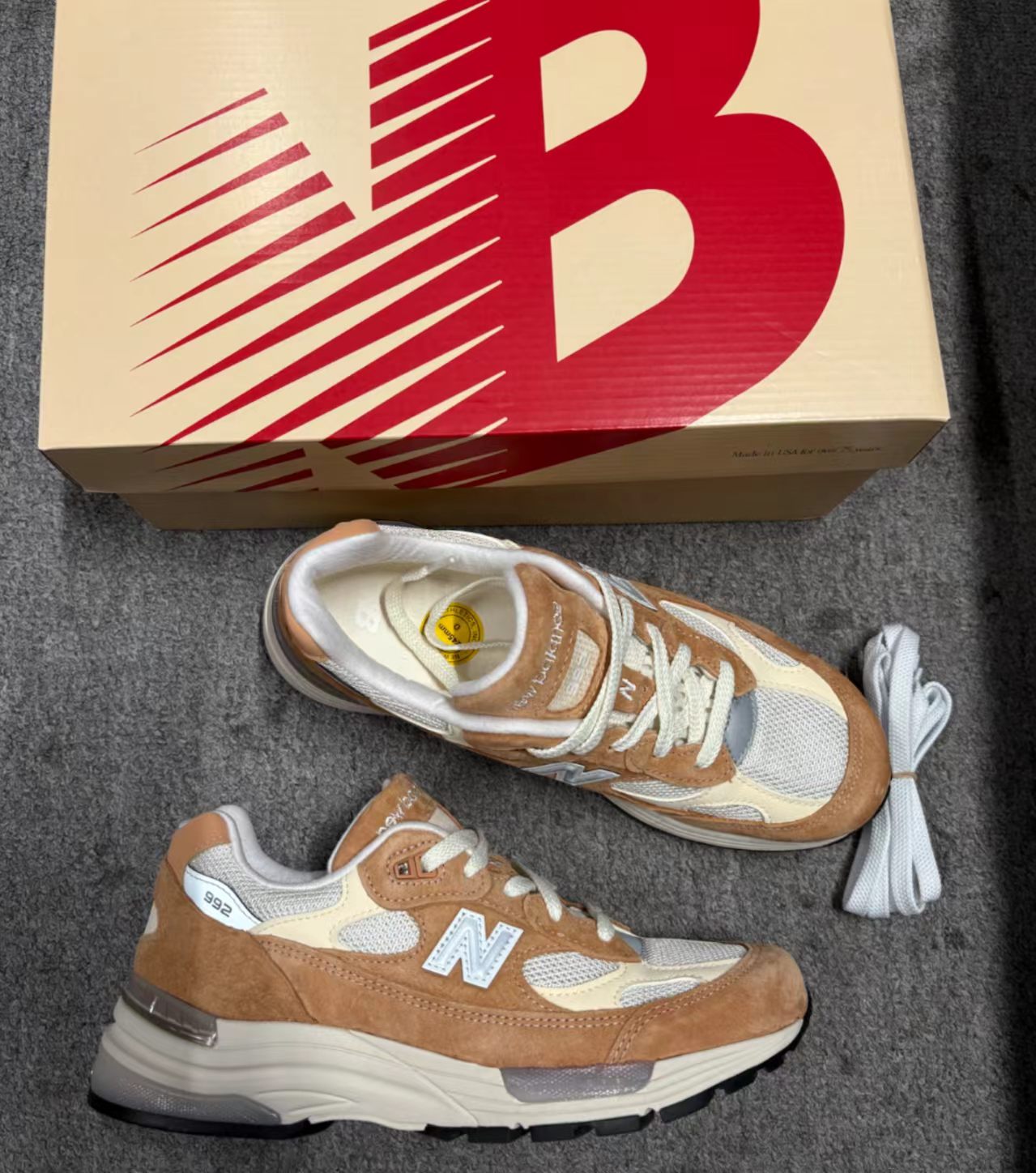 New Balance 992 