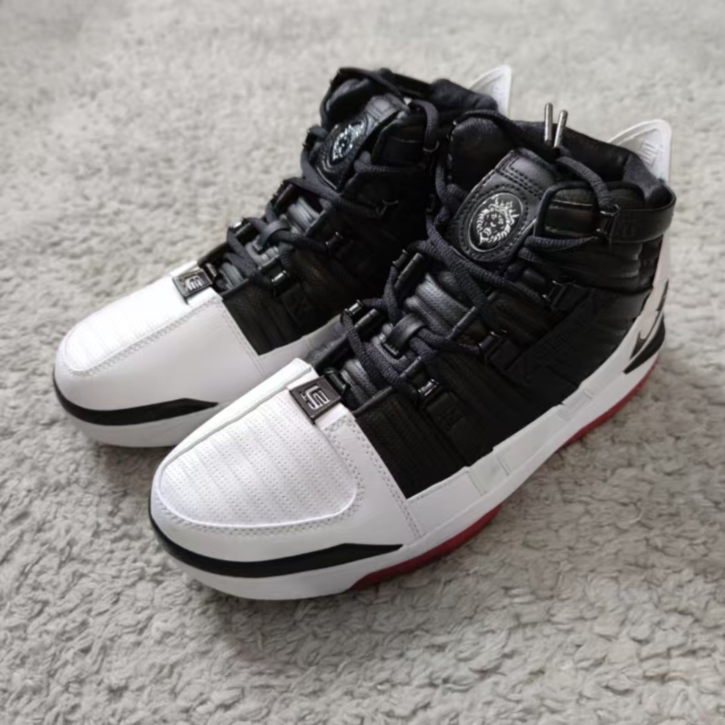 Nike Zoom LeBron 3 