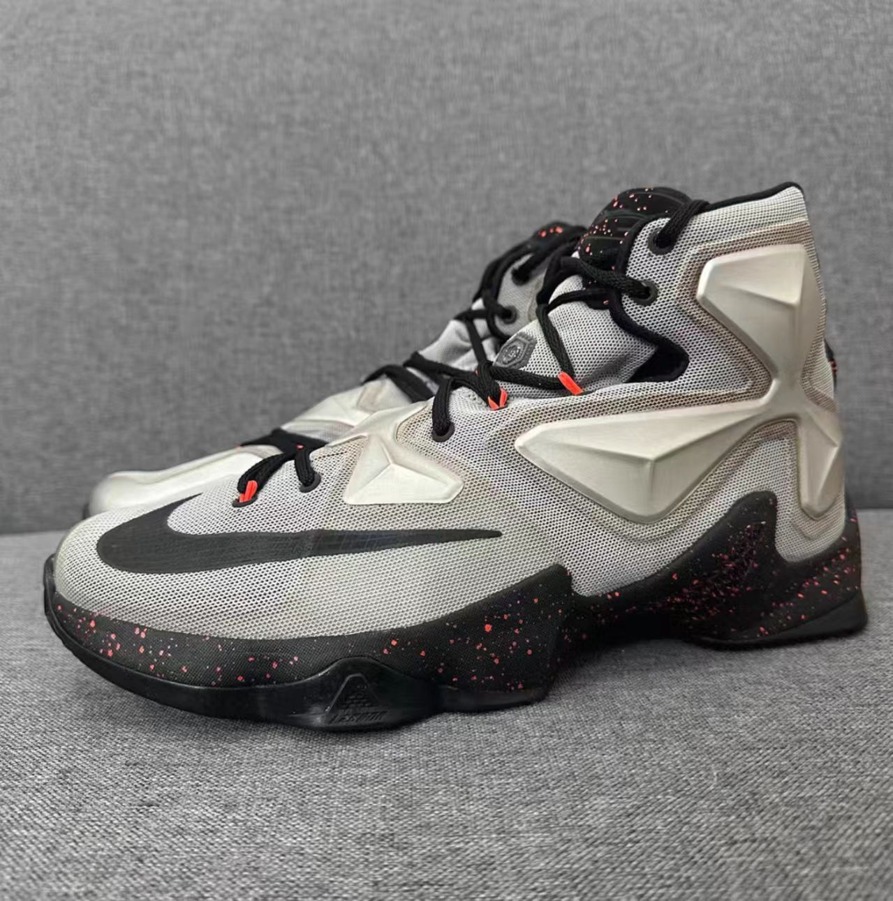 Nike LeBron 13 'Flight'