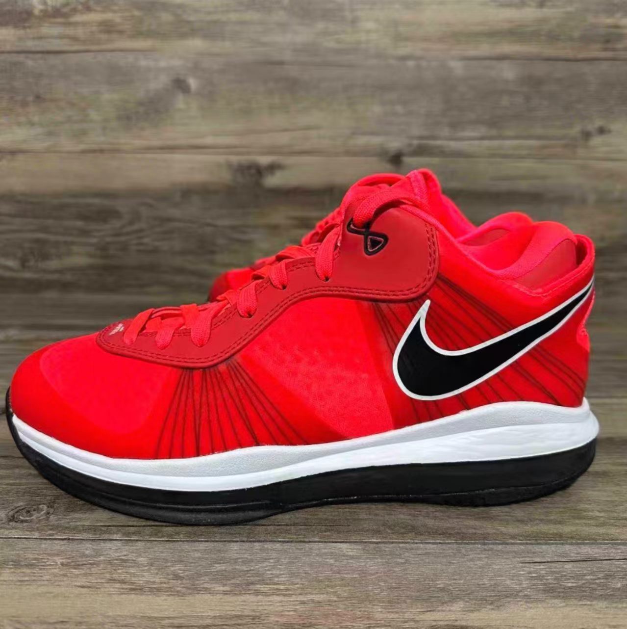 Nike LeBron 8 Low 