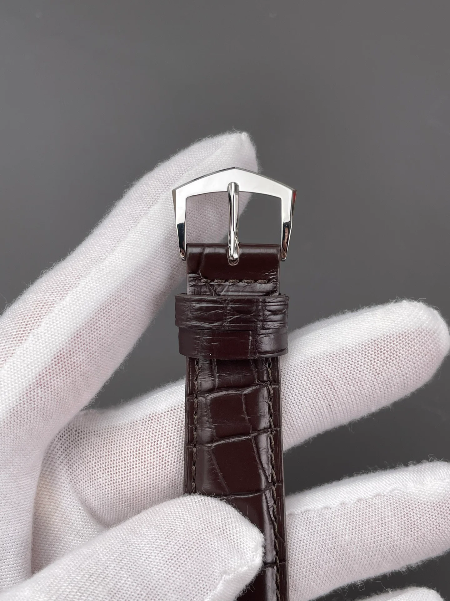 Patek Calatrava 5227G Officer Case White Gold Version
