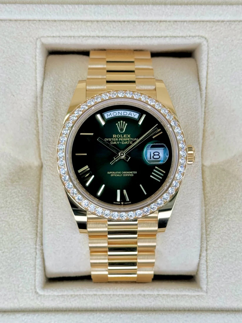[2026 Mirror Grade]RLX Day-Date President 40mm Yellow Gold Green Ombre Dial Diamond Bezel - 228348rbr