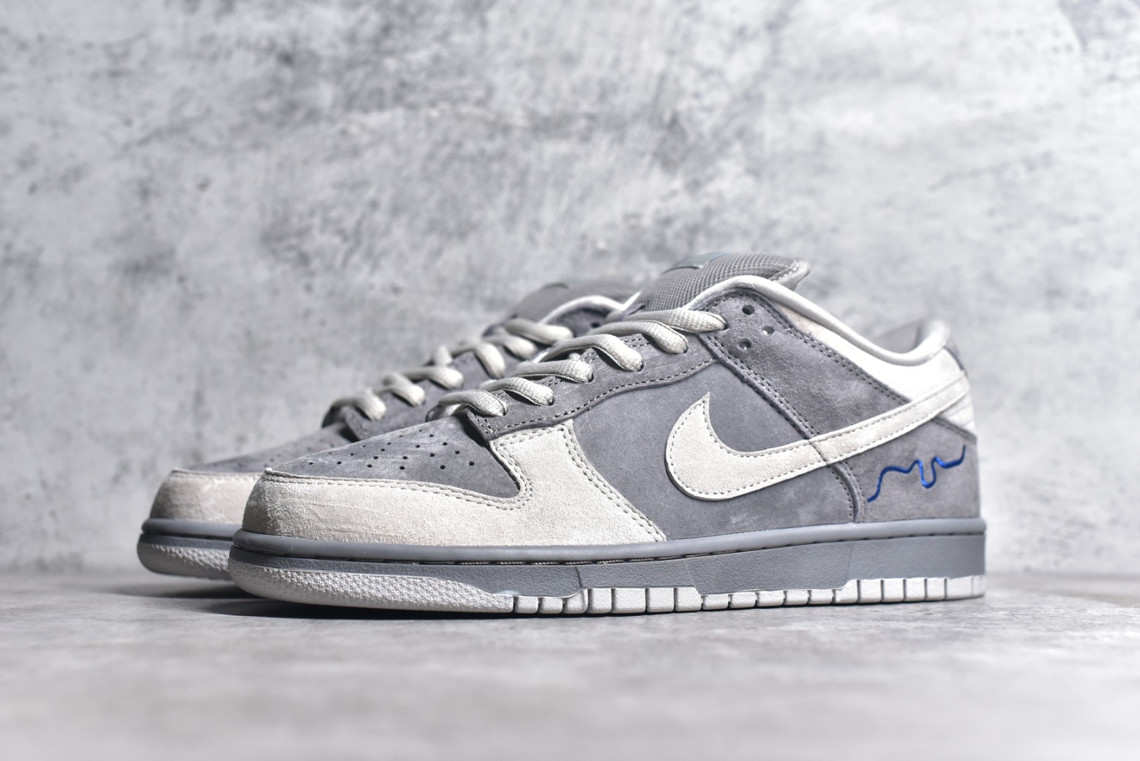 NIKE SB DUNK LOW LONDON 308269-111