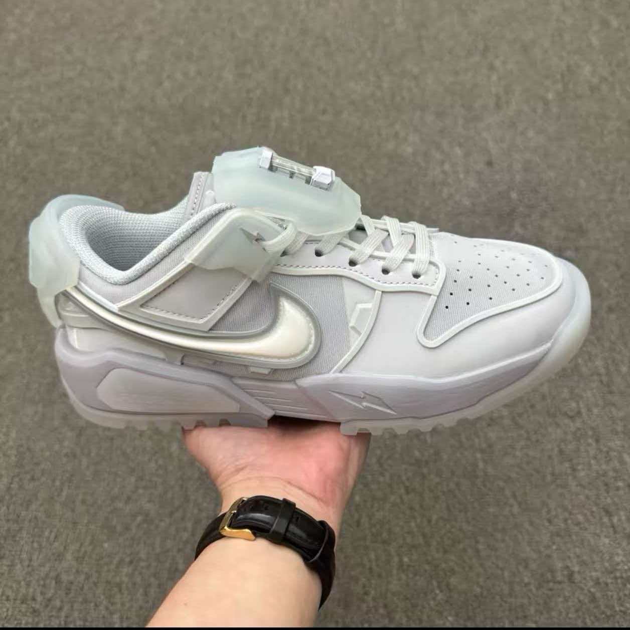 RTFKT x Nike Dunk Genesis 