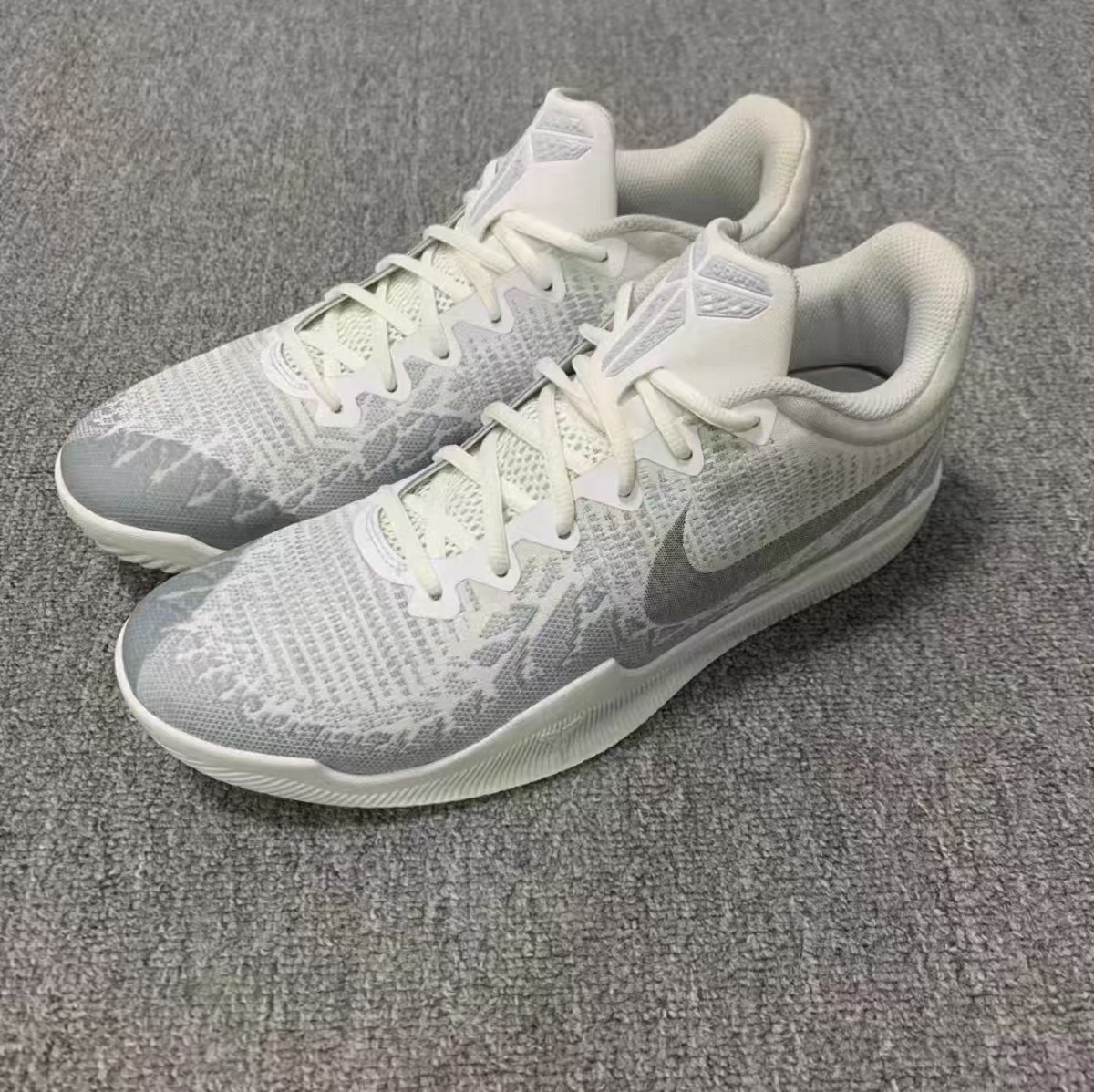 Nike Kobe Mamba Instinct EP