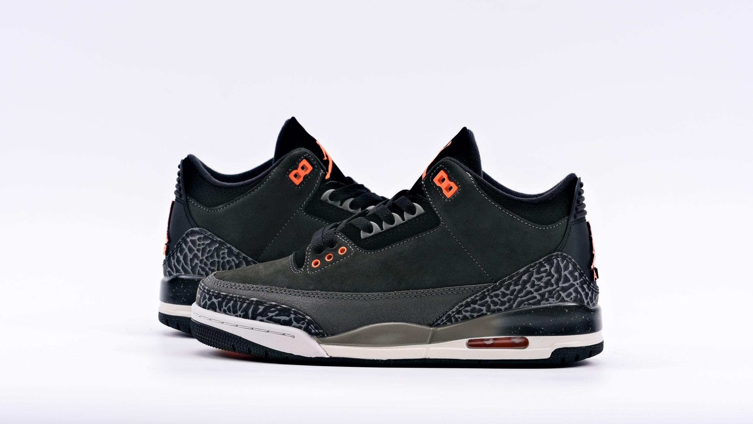 Jordan 3 Retro 'Fear' 2023