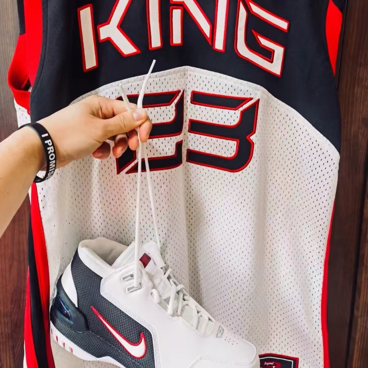 LeBron 1