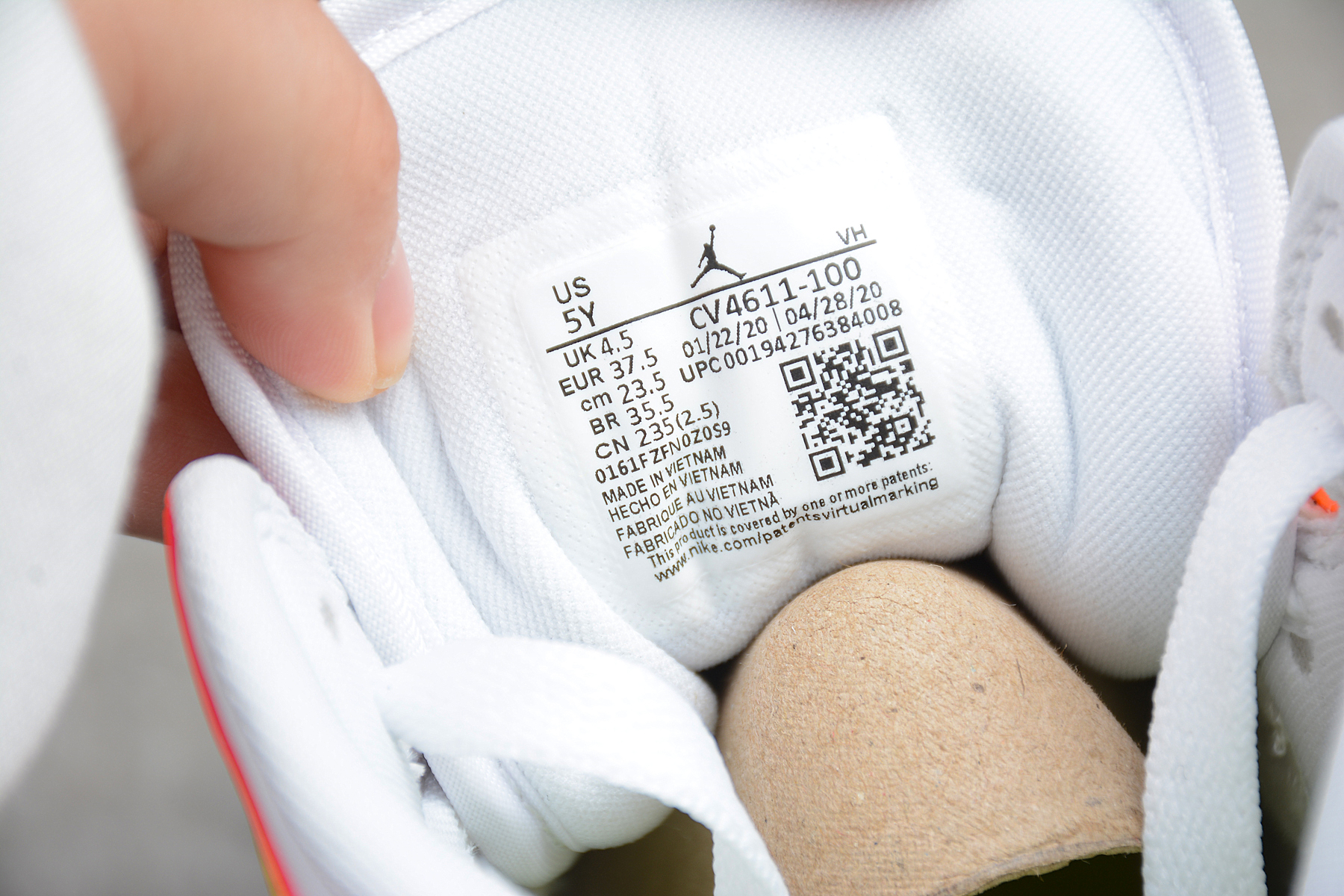 Air Jordan 1 Mid GS Edge Glow White Pink Blast CV4611-100