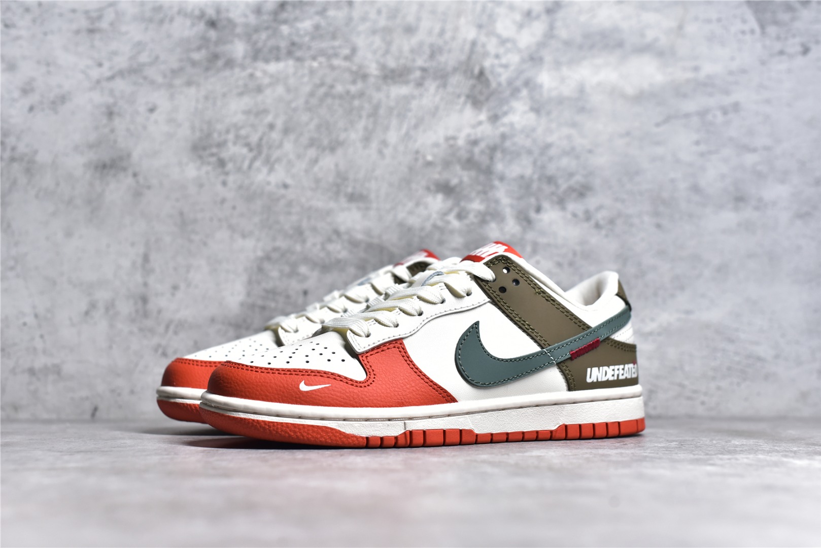 UNDEFEATED X NIKE DUNK LOW FC1688-500