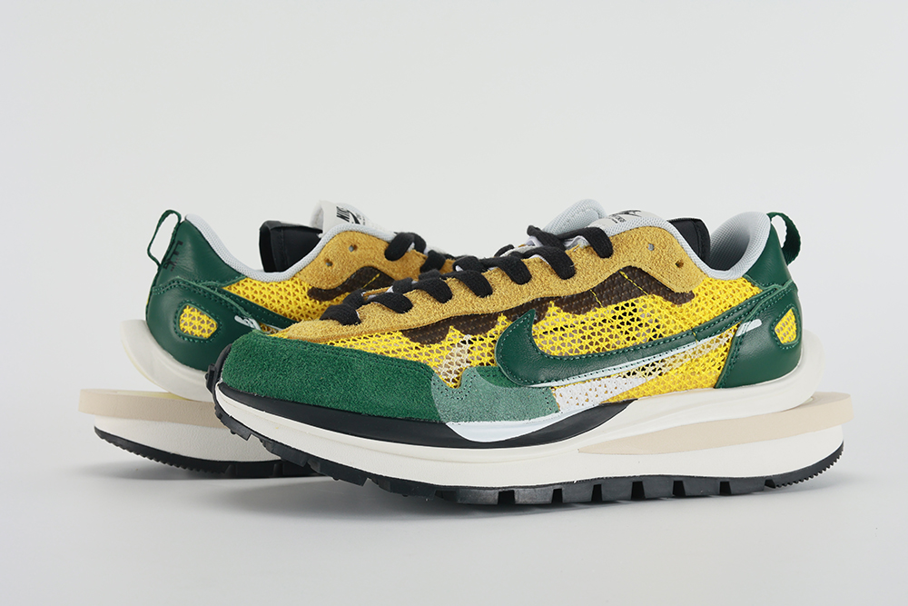 Sacai X NK VaporWaffle 'Tour Yellow' Replica