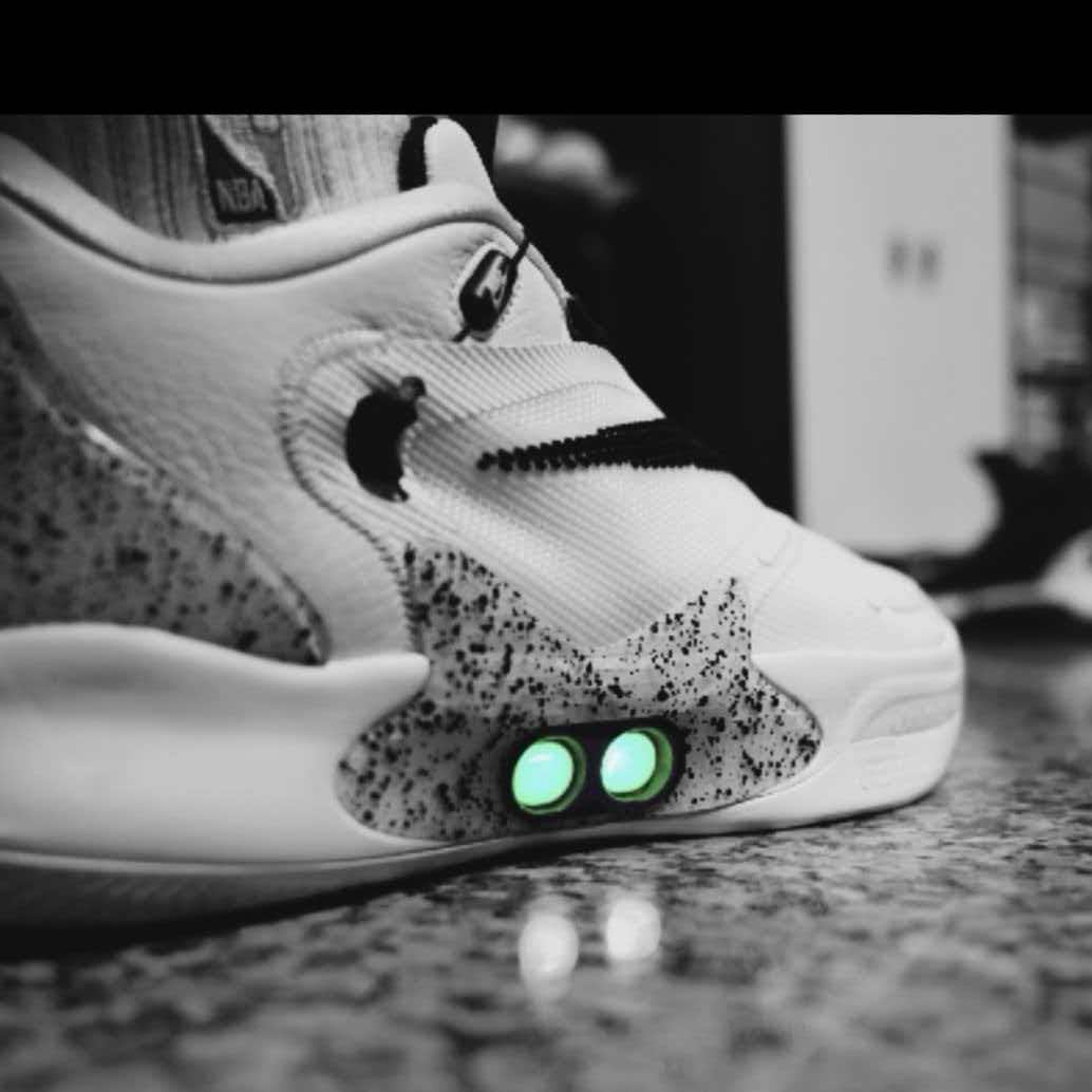 Nike Adapt BB 2.0 'Oreo' GC Charger