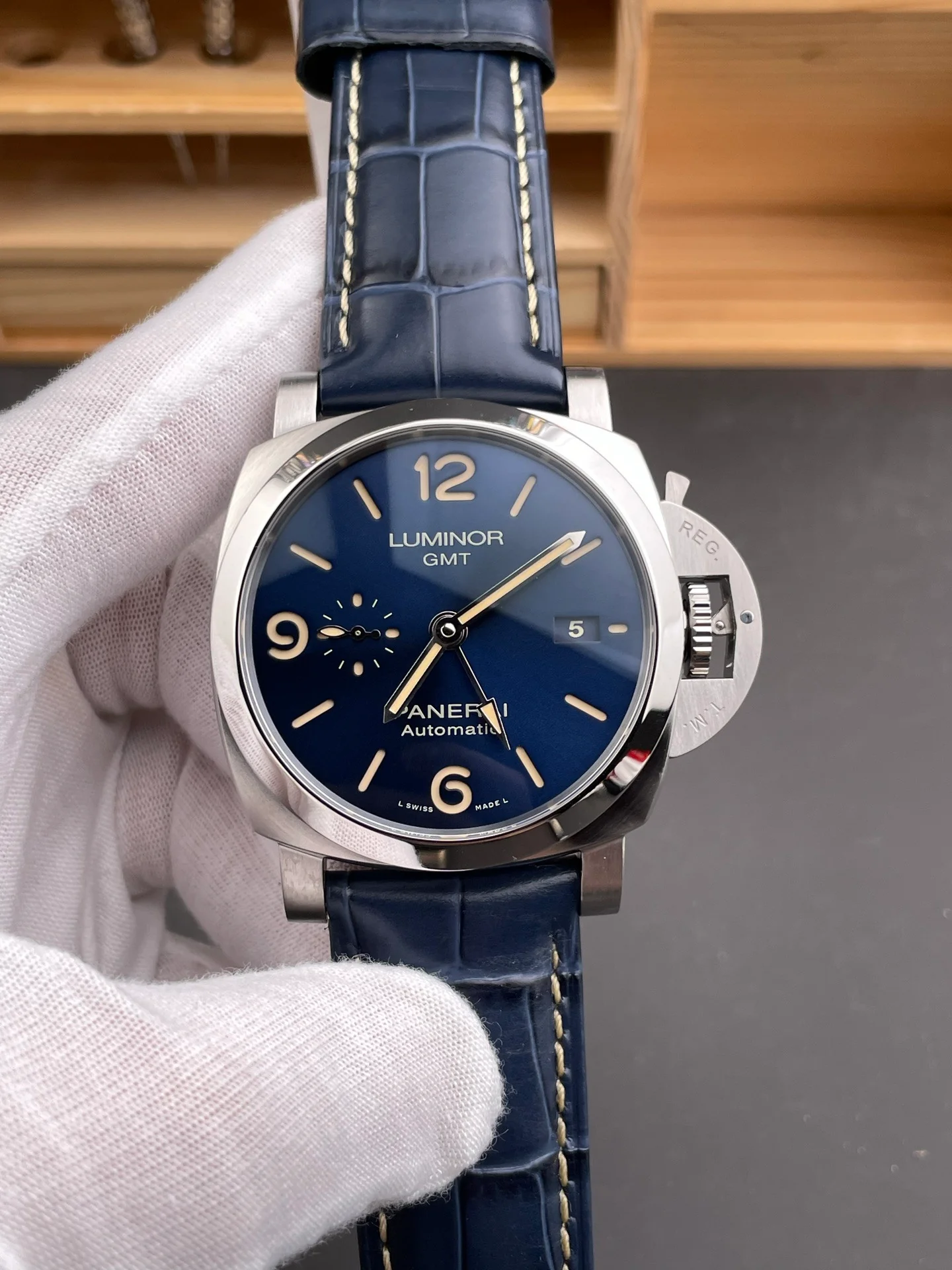 Luminor PAM1033 GMT