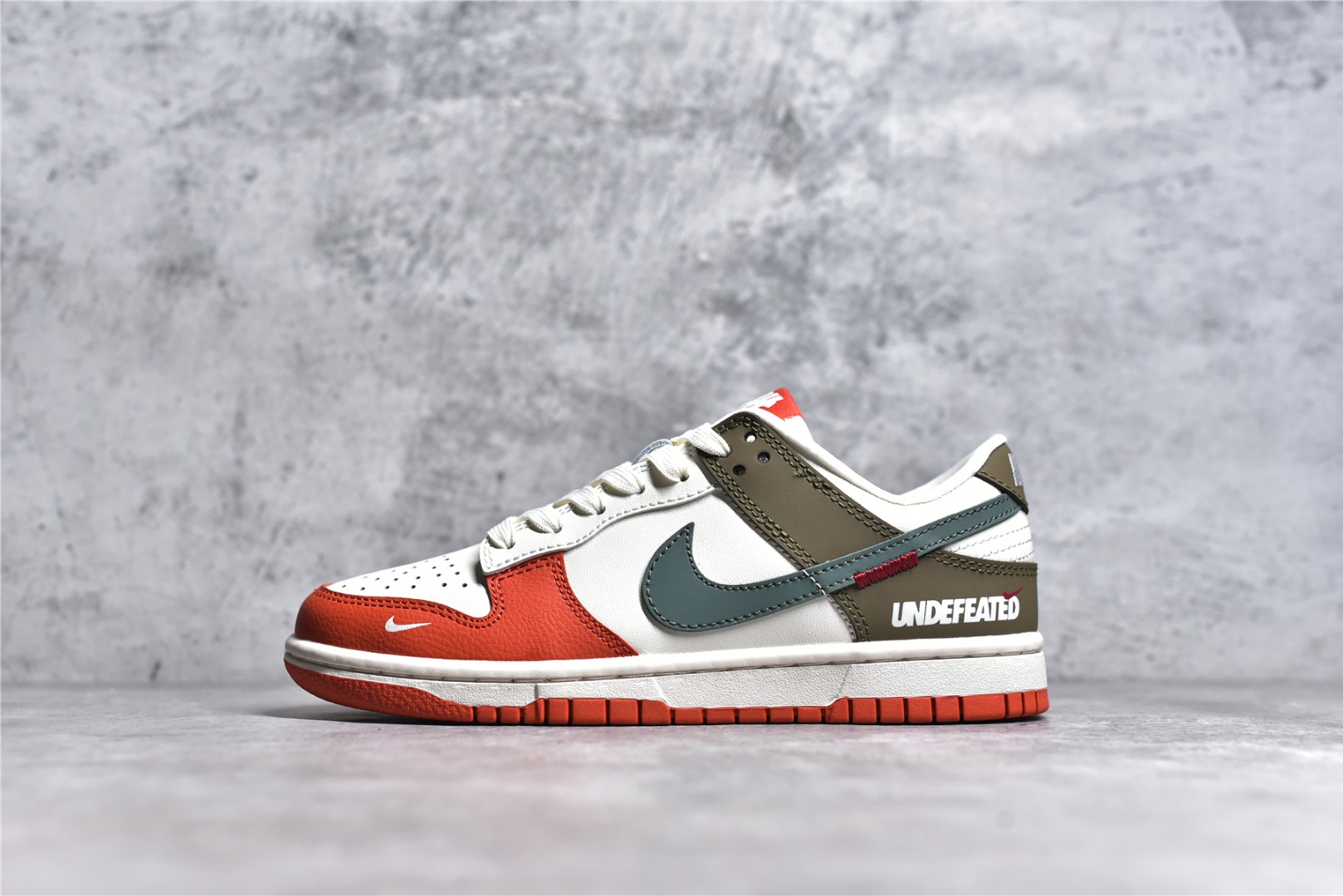 UNDEFEATED X NIKE DUNK LOW FC1688-500