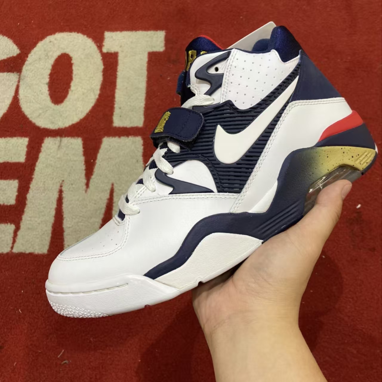 Nike Air Force 180